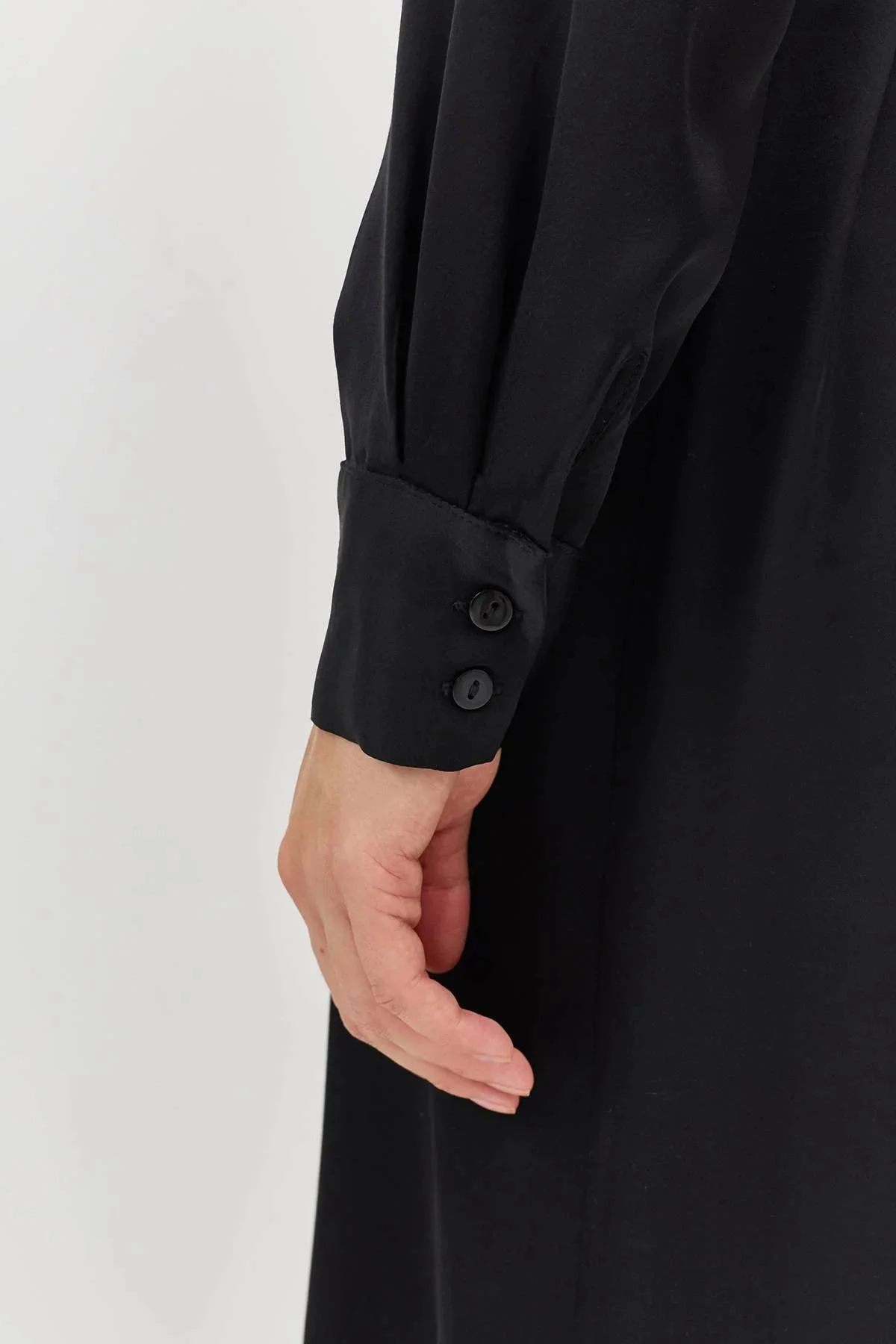 Платье с декоративной цепочкой, 46