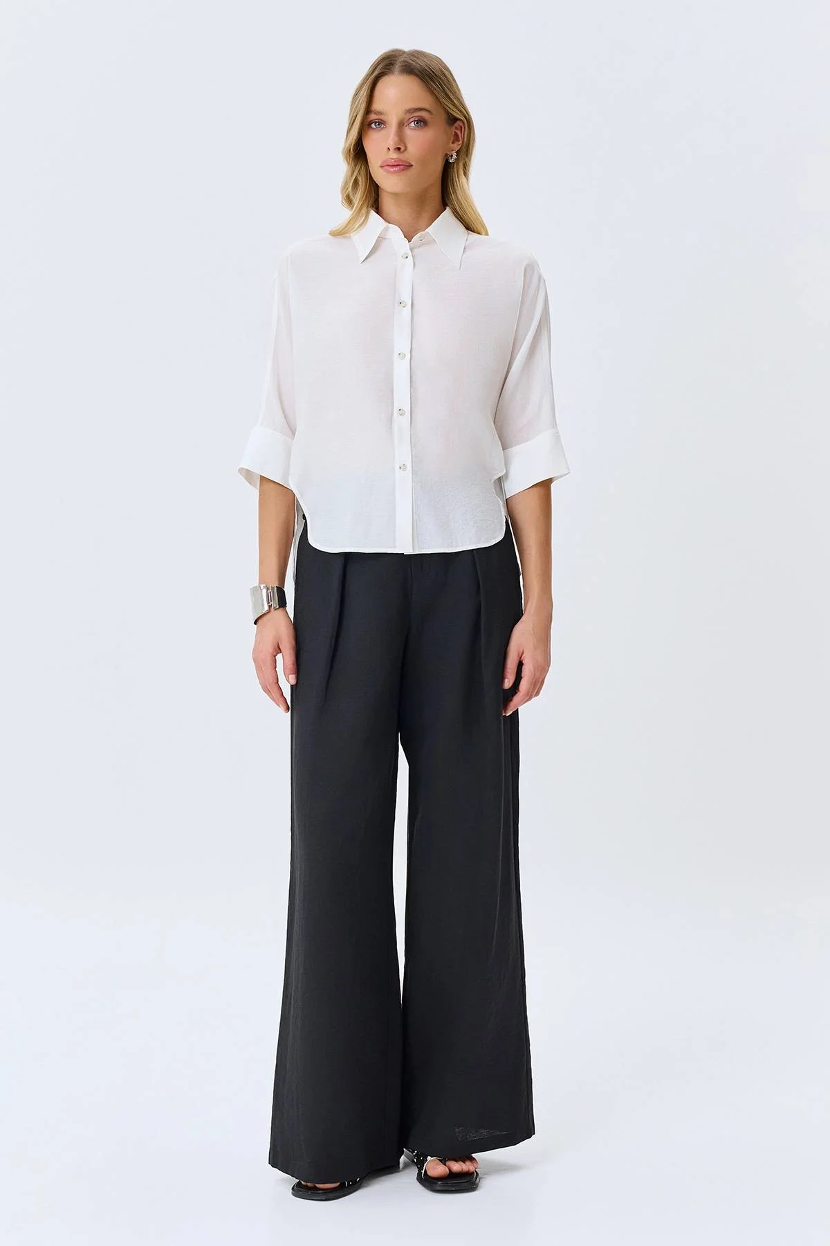 Широкие брюки с акцентным поясом, 50