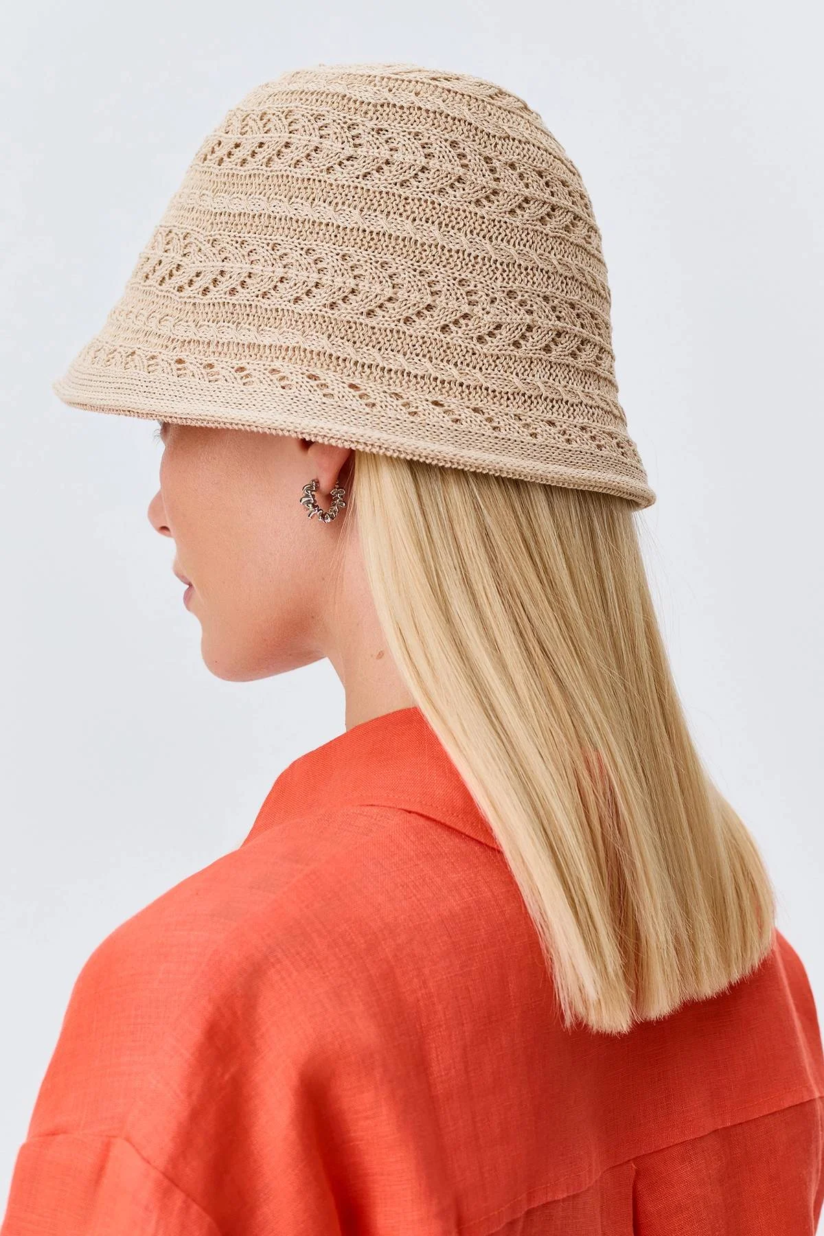 Светлая ажурная панама, One