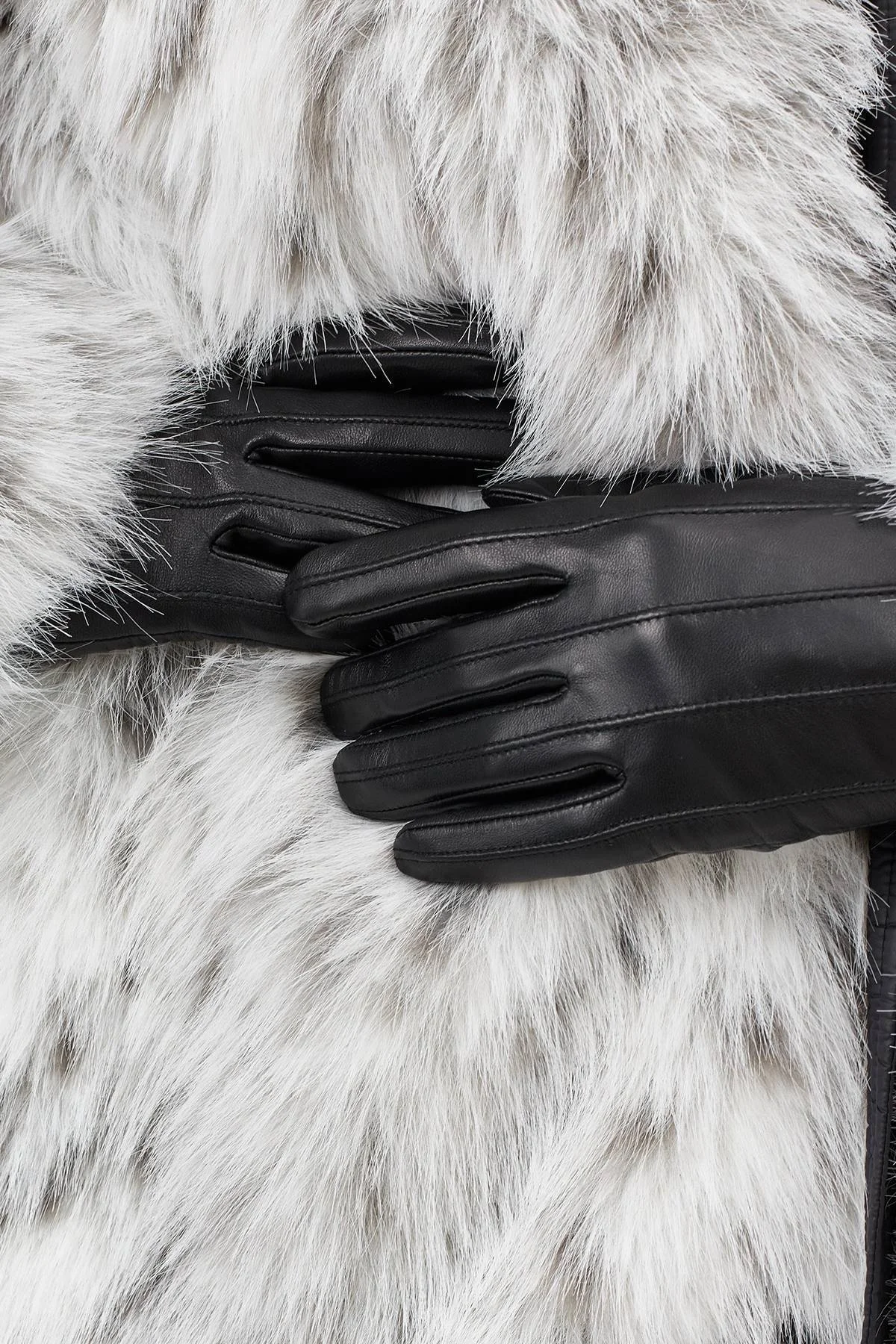 Кожаные перчатки с перфорацией, 8