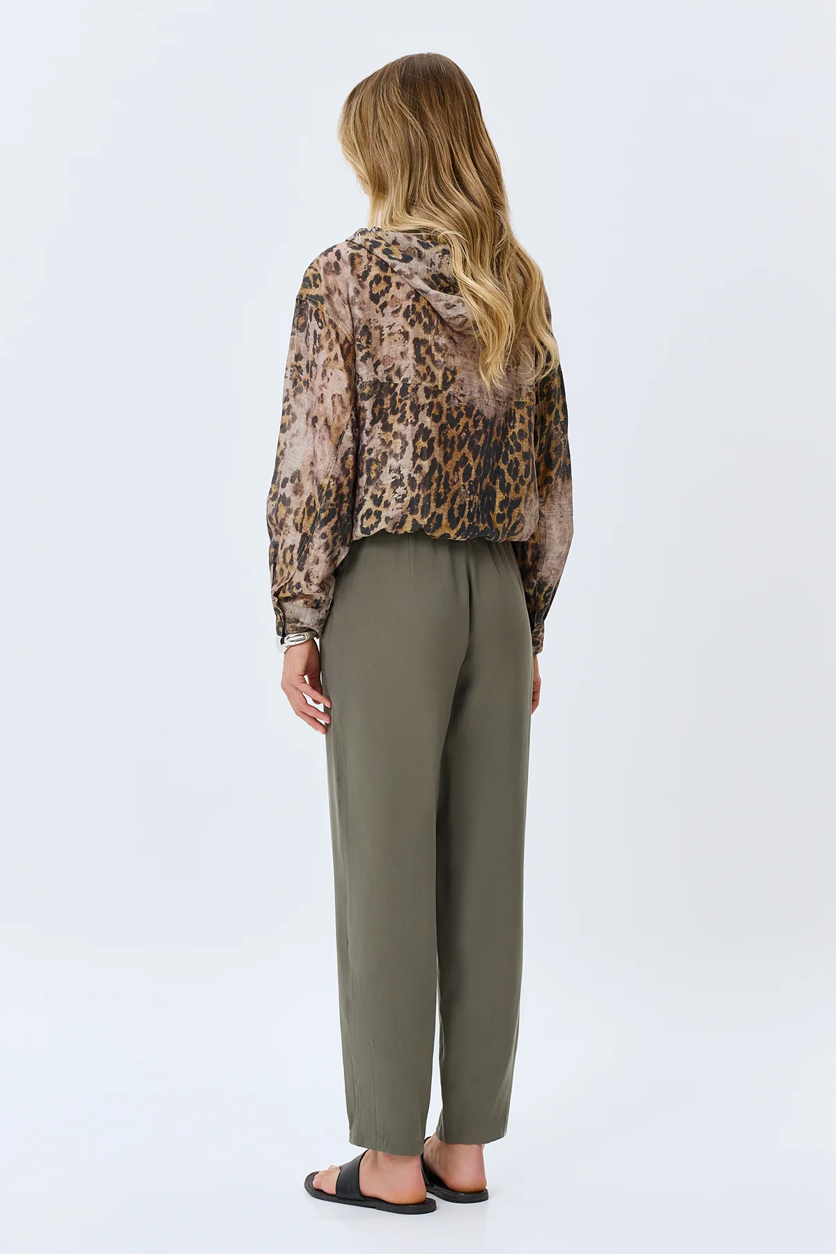 Зауженные брюки из вискозы, 52