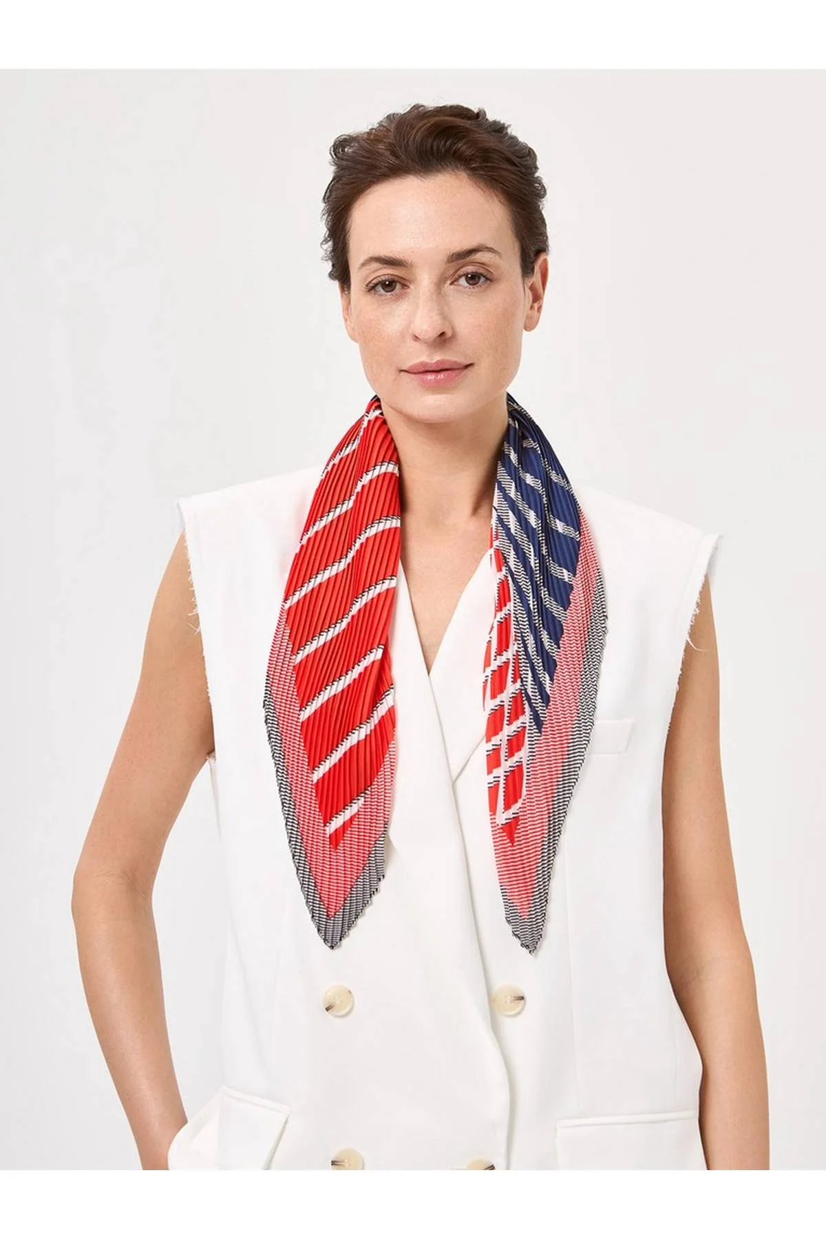 Платок бордовый, One