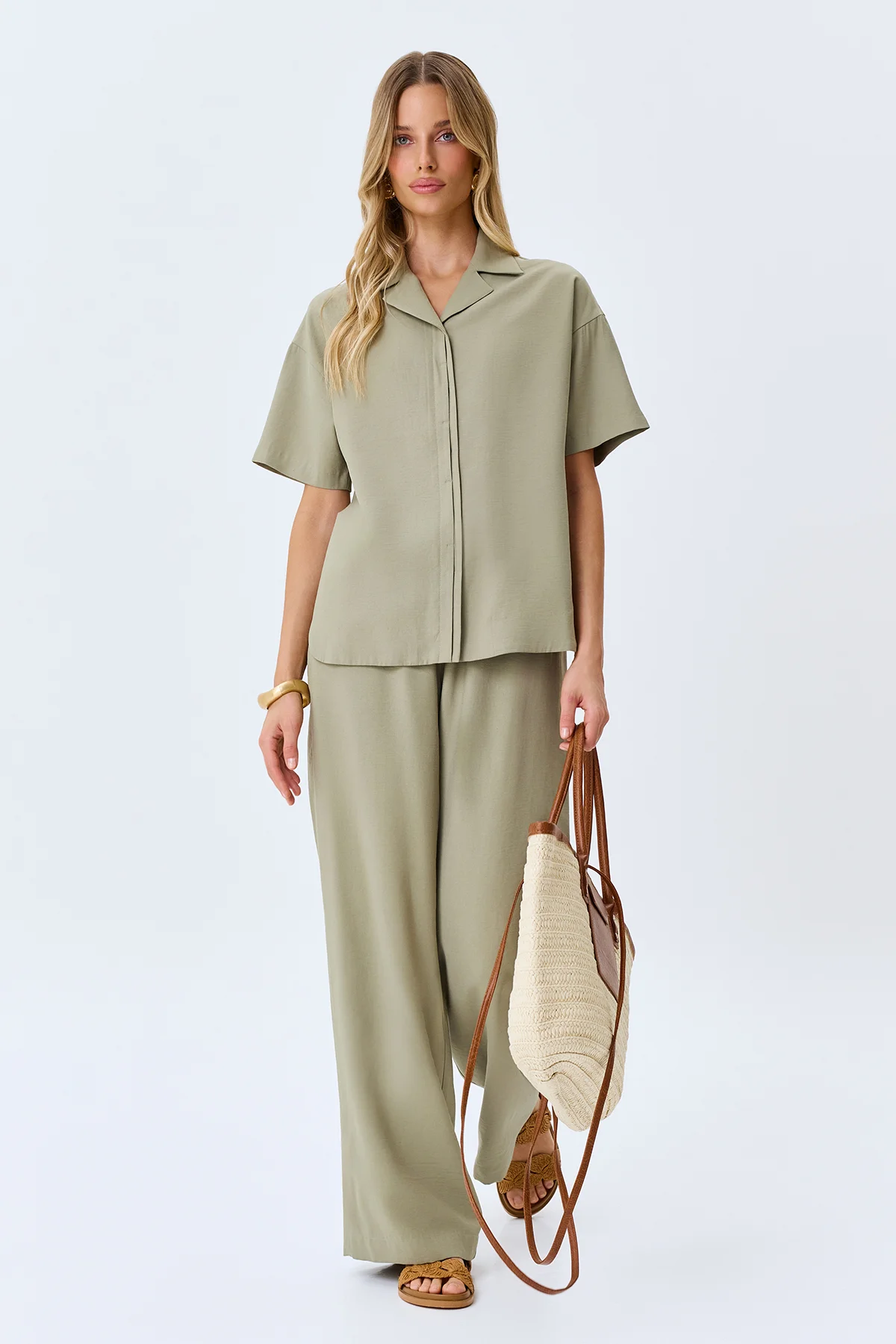 Свободные брюки с широкими отворотами, 48