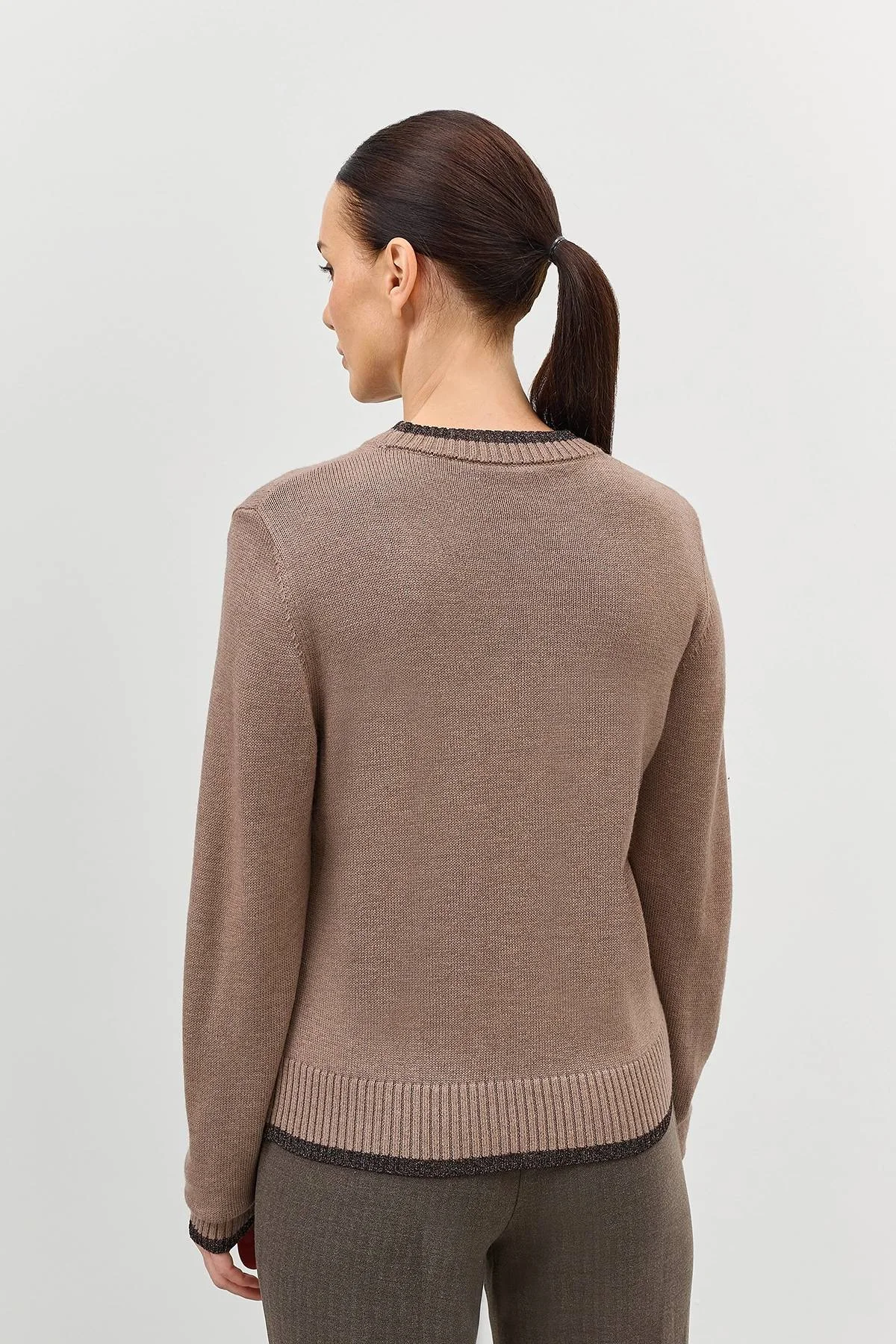 Вязаный джемпер с контрастным кантом, 44