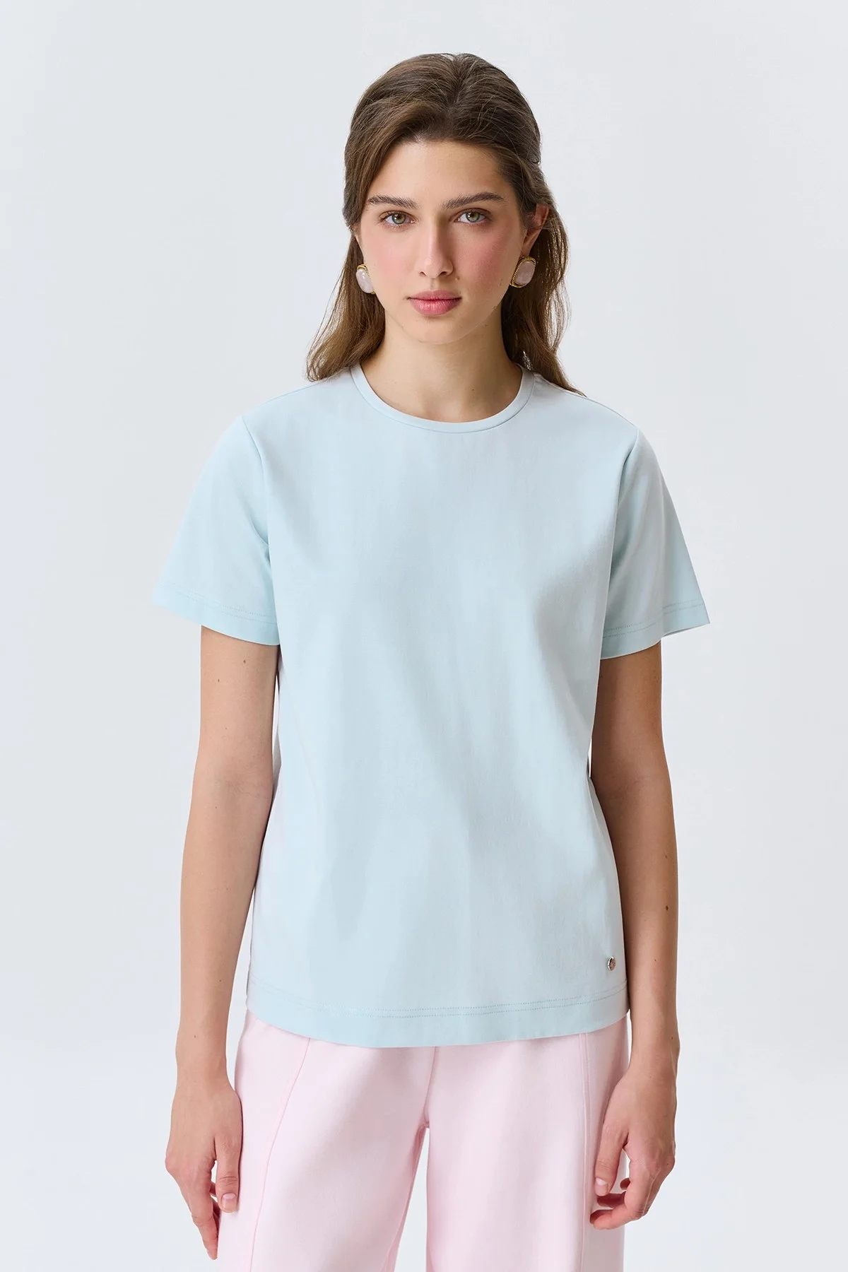 Базовая яркая голубая футболка, 42