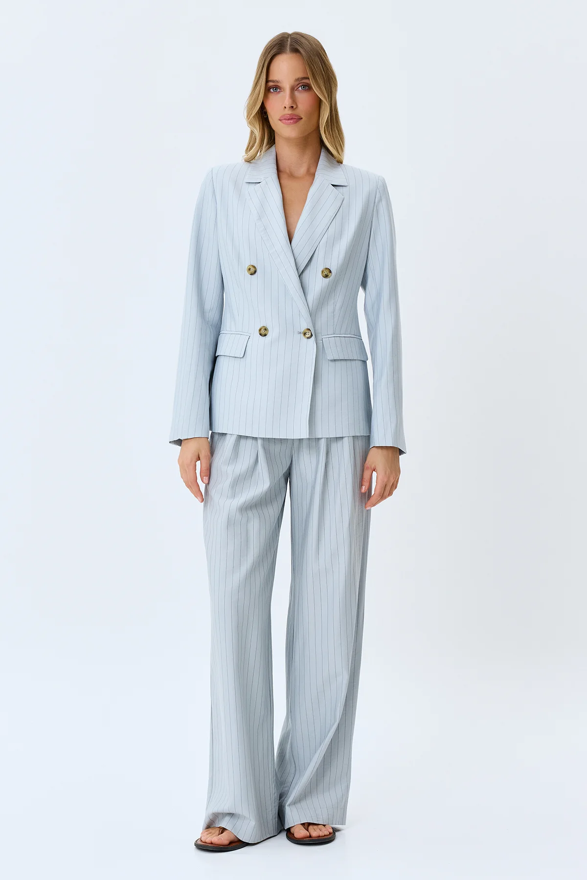 Широкие брюки в тонкую полоску, 44