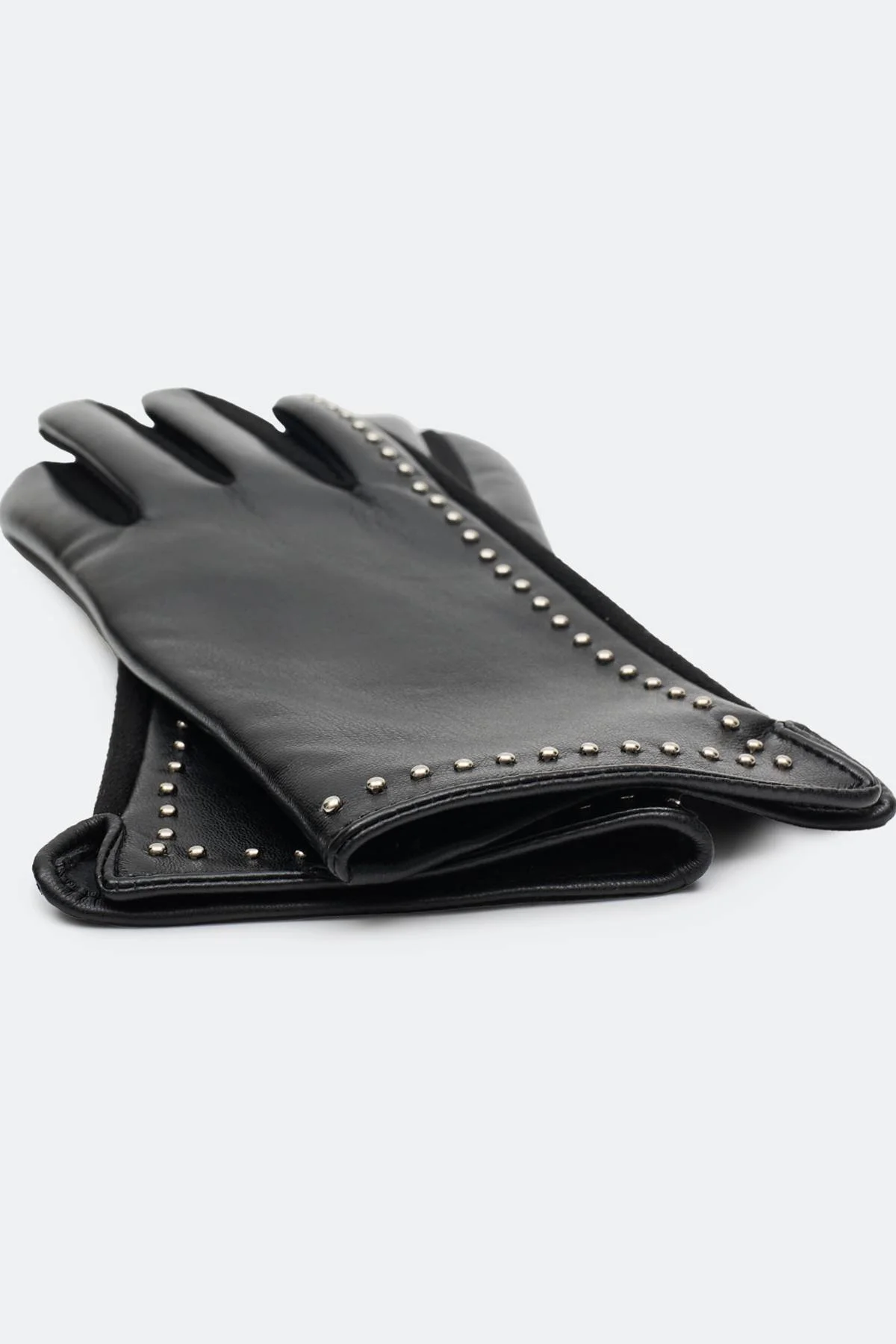 Перчатки с металлическим декором, One