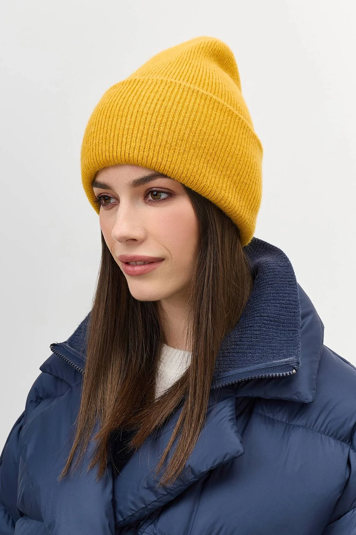 Шапка бини с широким отворотом, One