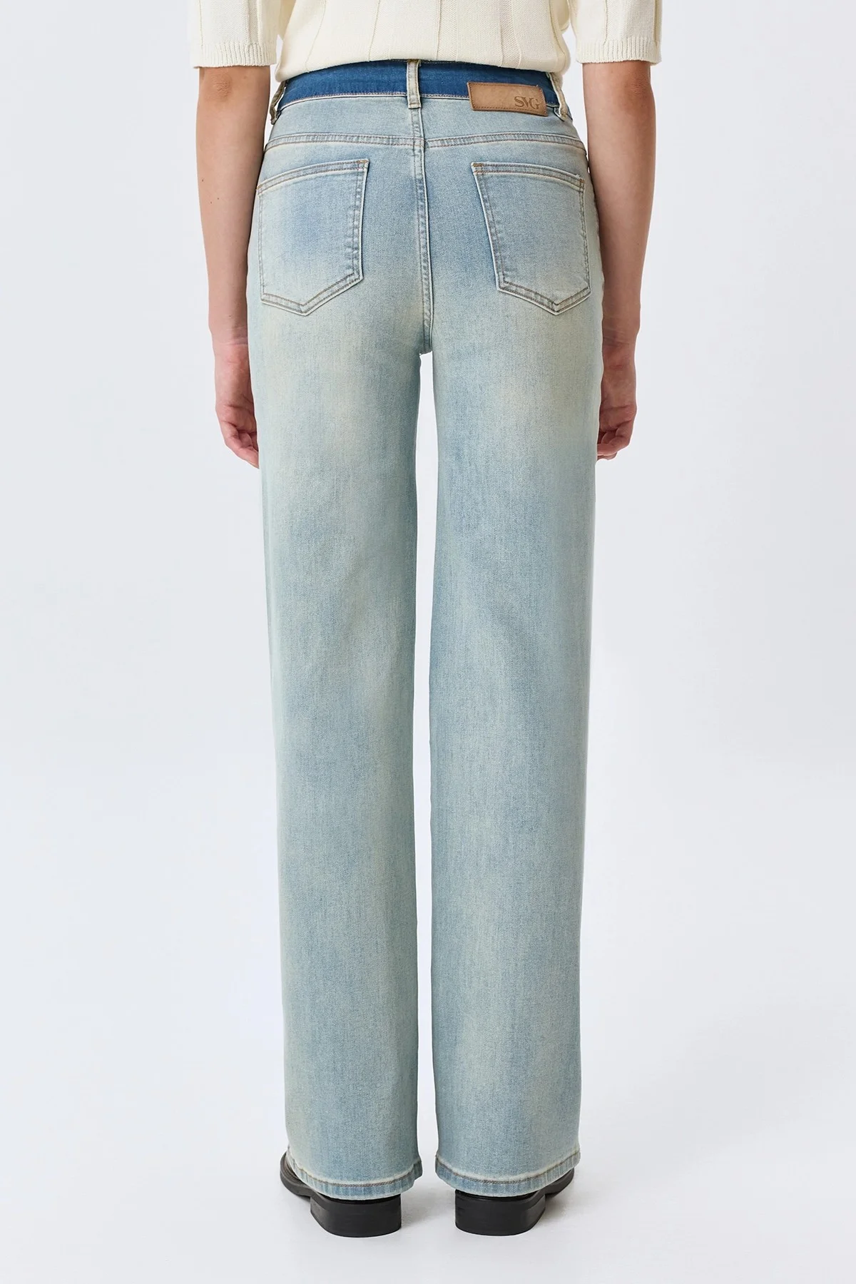 Джинсы Straight fit с акцентной контрастной варкой, 48