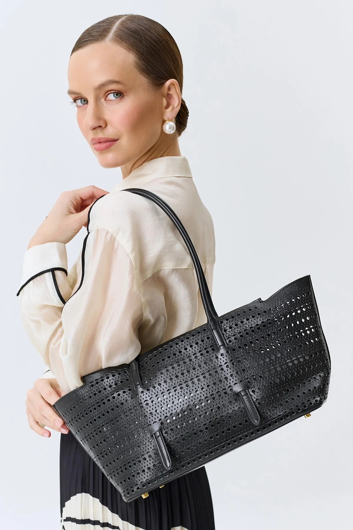 Ажурная сумка-шоппер с кошельком, One