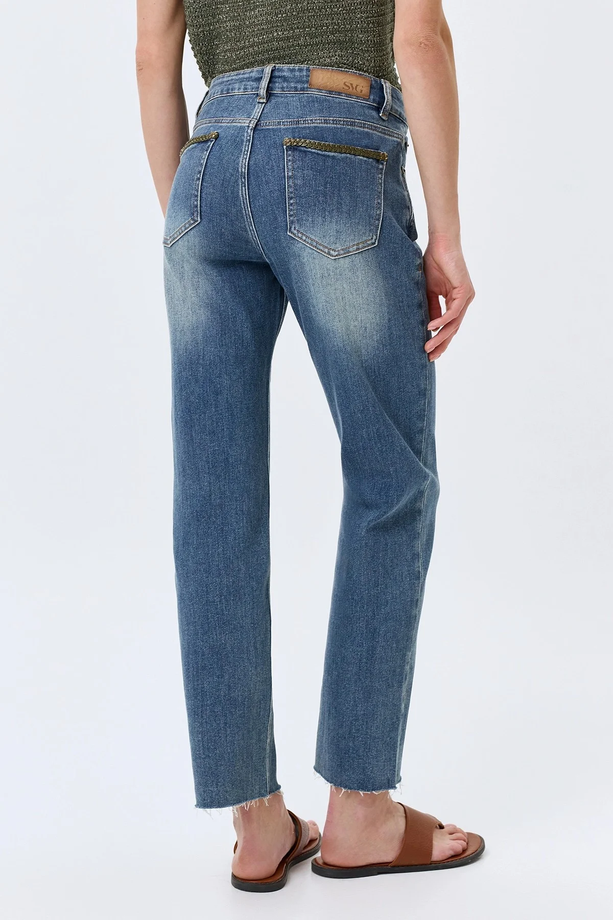 Зауженные джинсы с деликатной варкой, 52