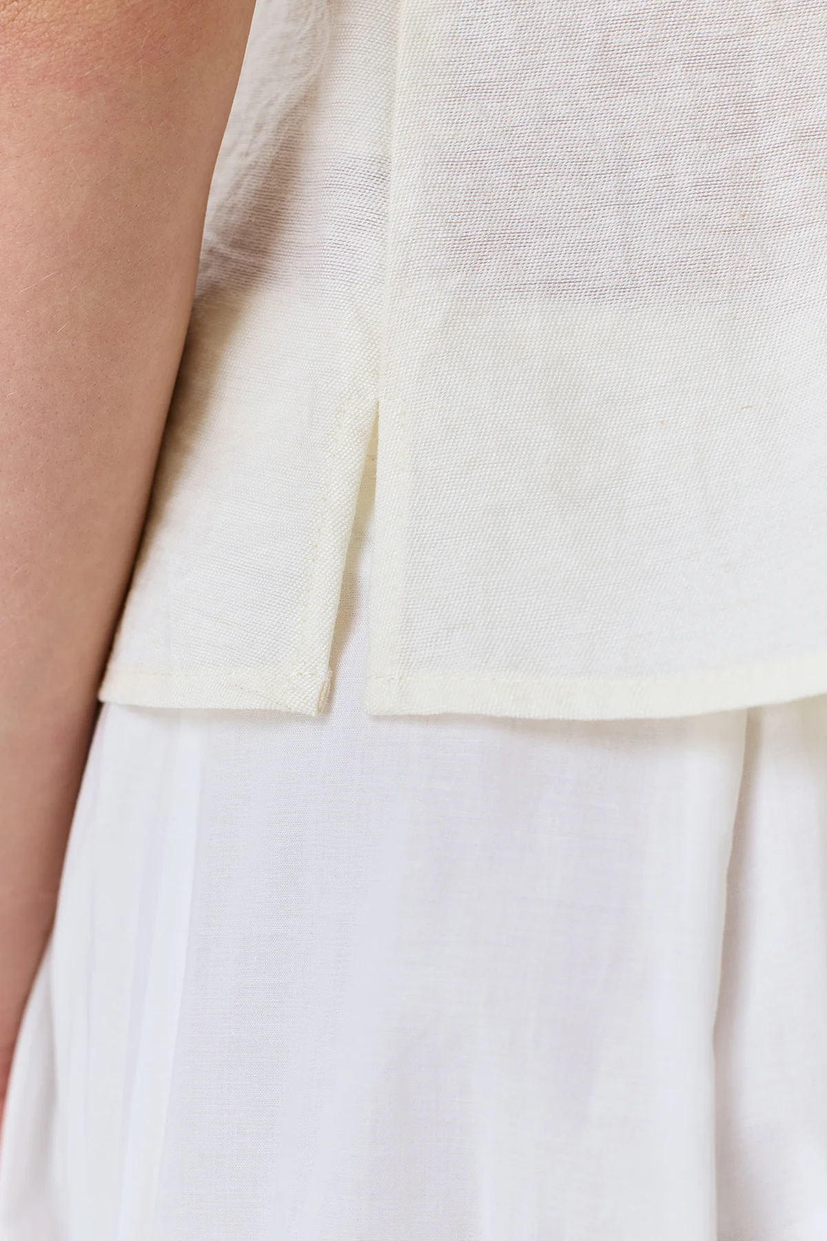 Приталенная блузка с корсетной шнуровкой, 50