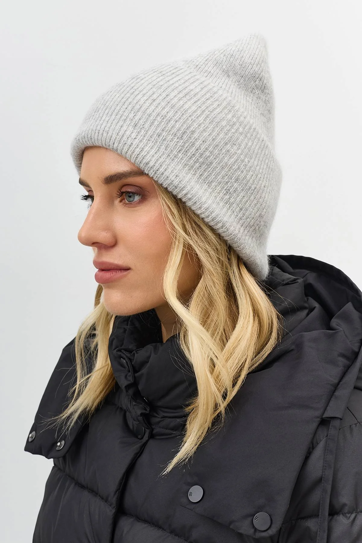 Серая шапка бини с широким отворотом, One