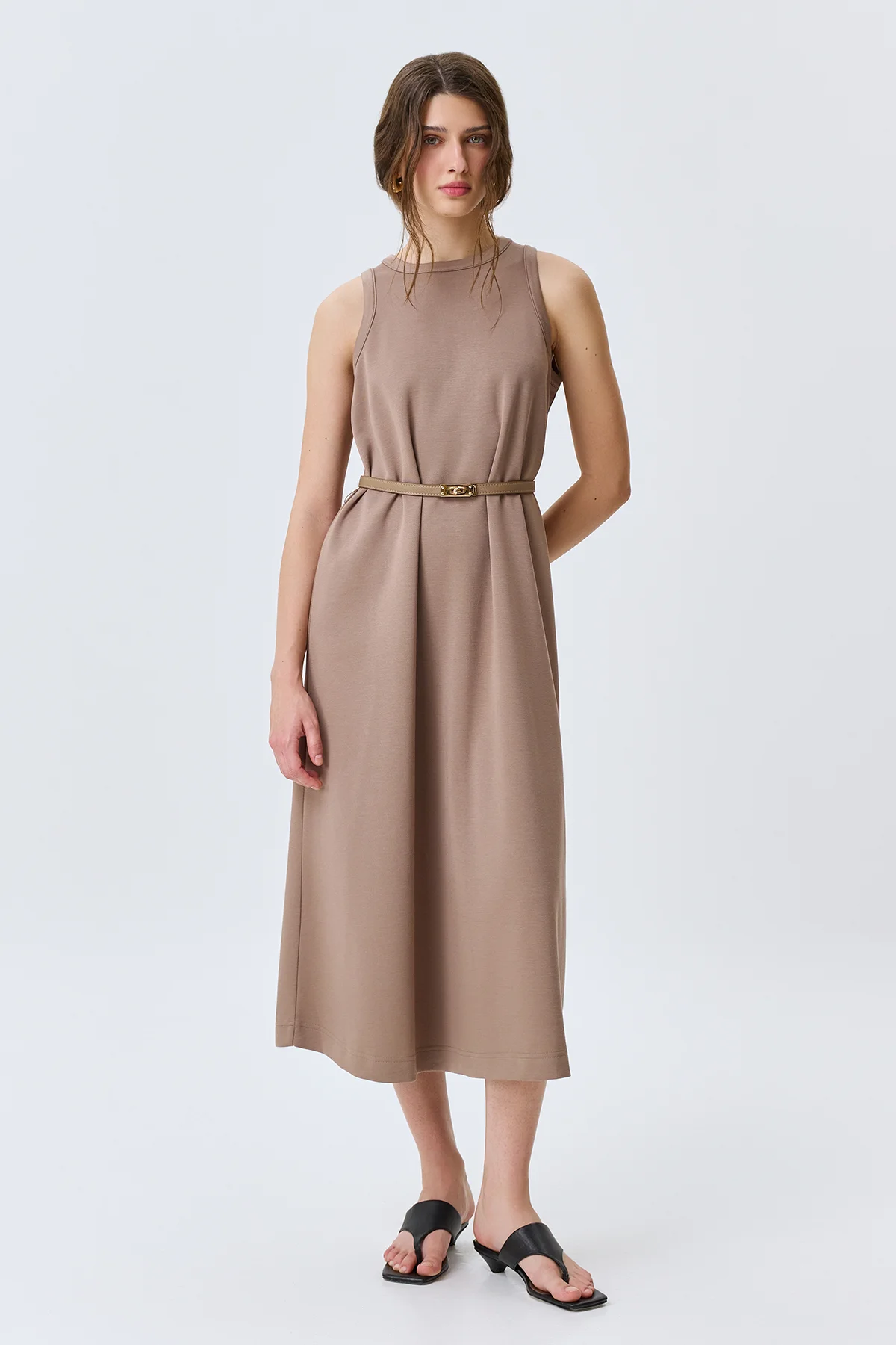 Трикотажное платье-макси с поясом, 42