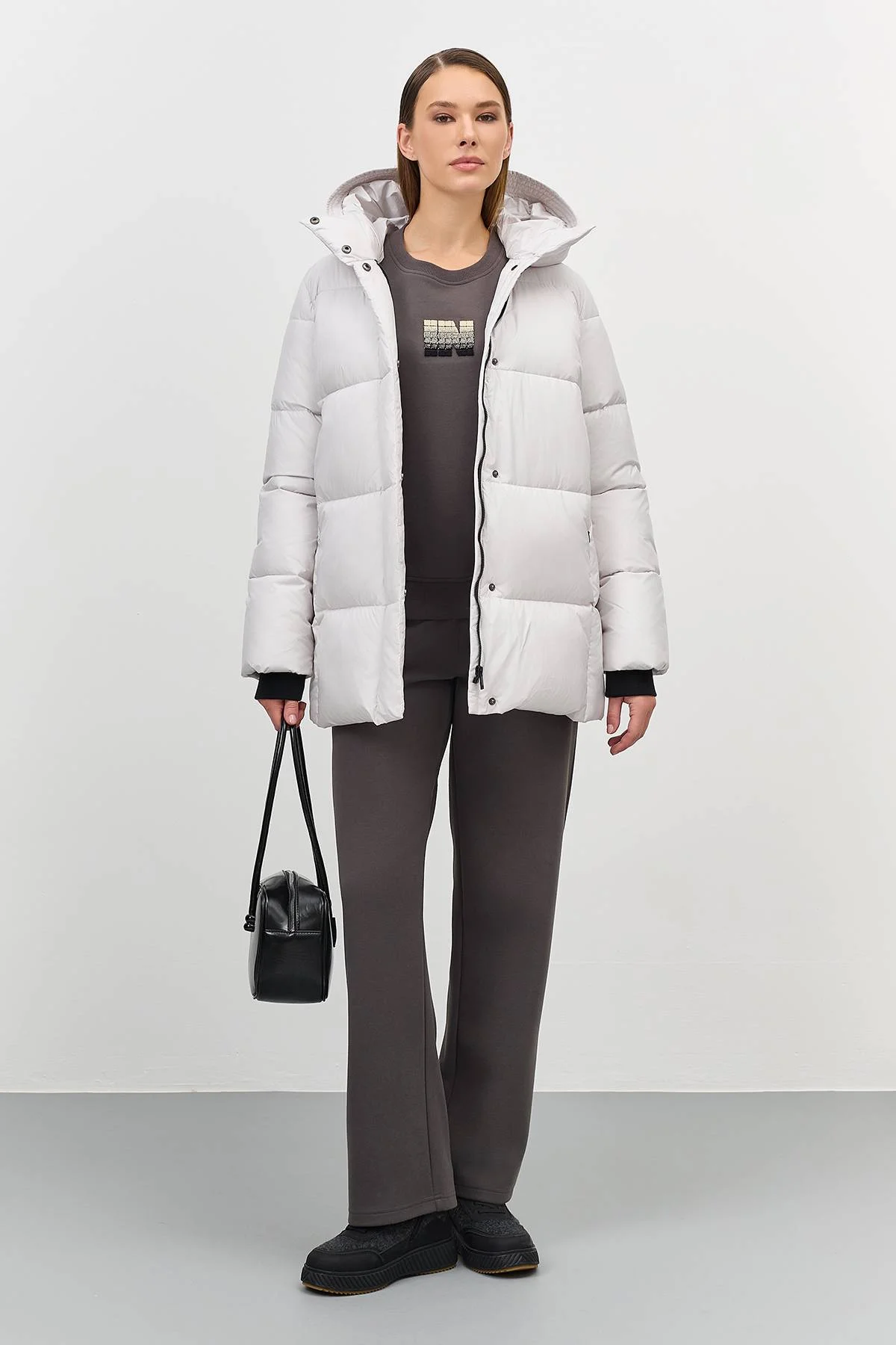 Лимитированная серия светлая удлиненная куртка с трикотажными манжетами с палантином, 44