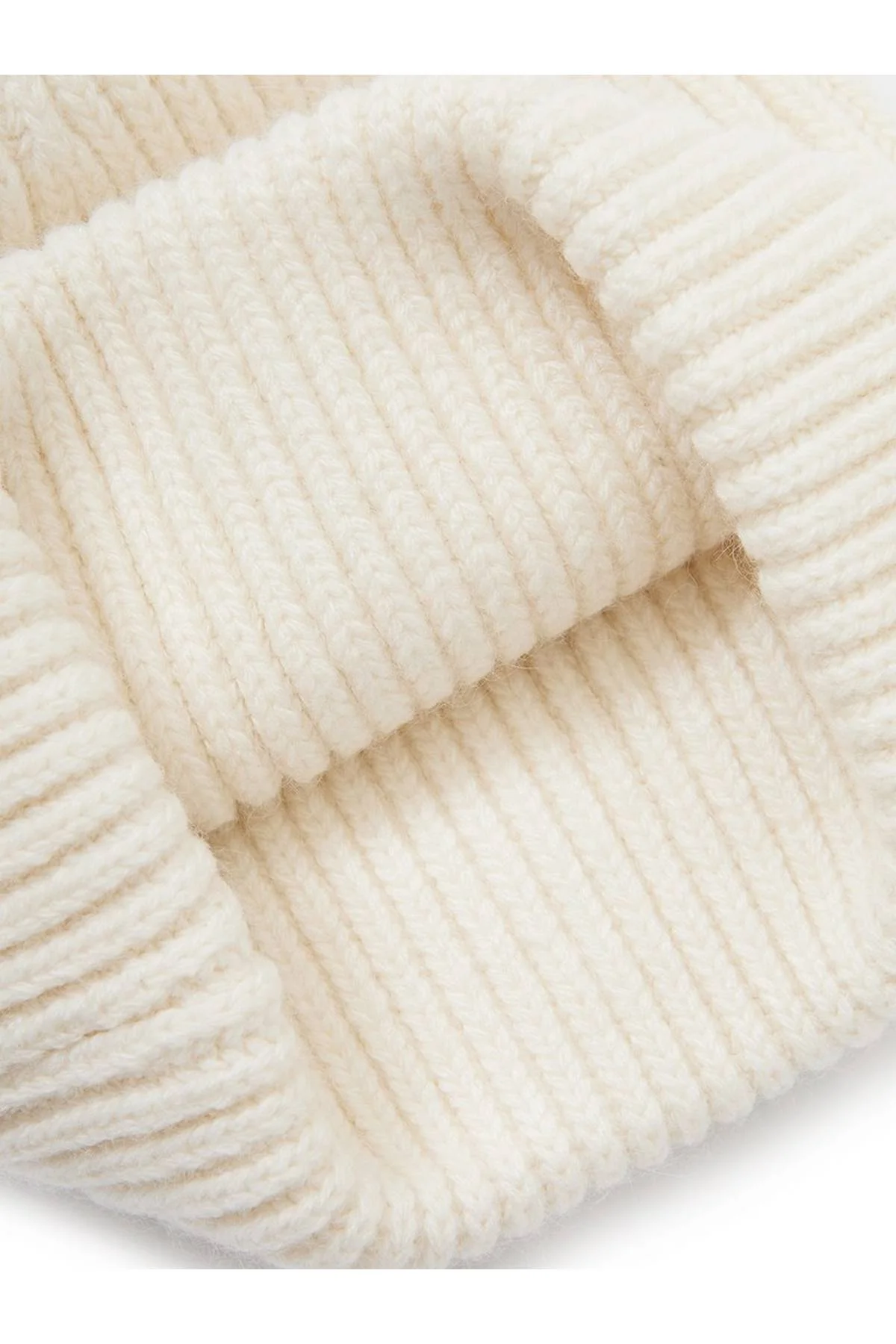 Шапка белая, One