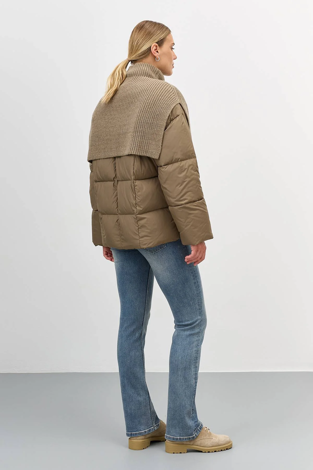 Лимитированная серия куртка с бордовым палантином , 48