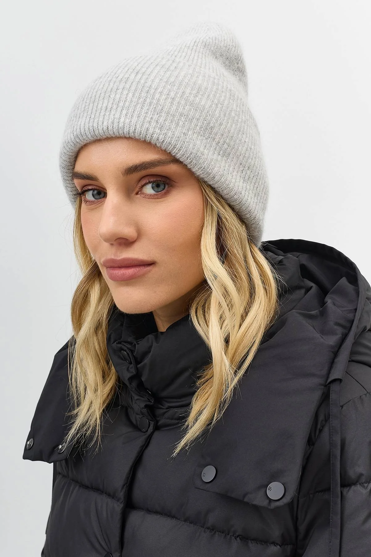 Серая шапка бини с широким отворотом, One