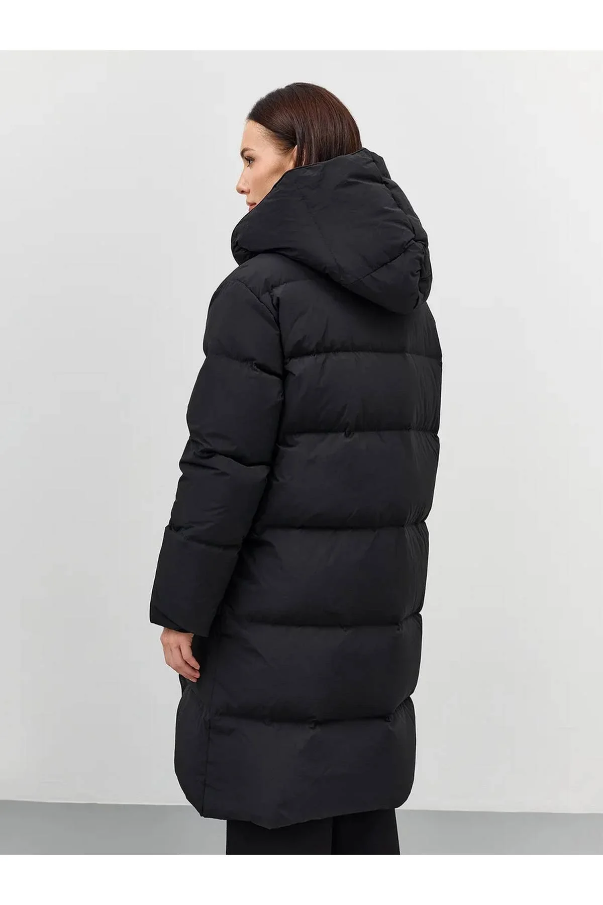 Лимитированная серия  пуховик с капюшоном и палантин, 52