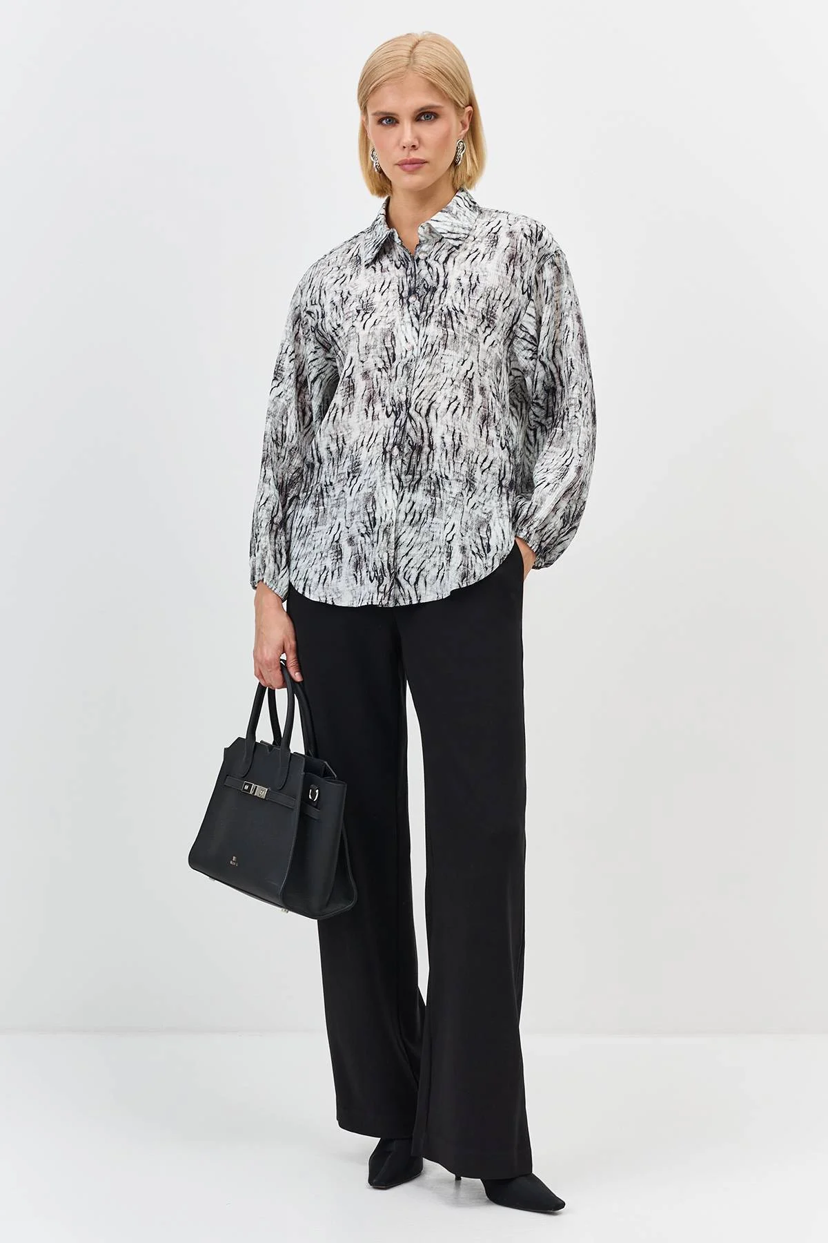 Лимитированая серия блузка из вискозы с принтом и ремень, 38