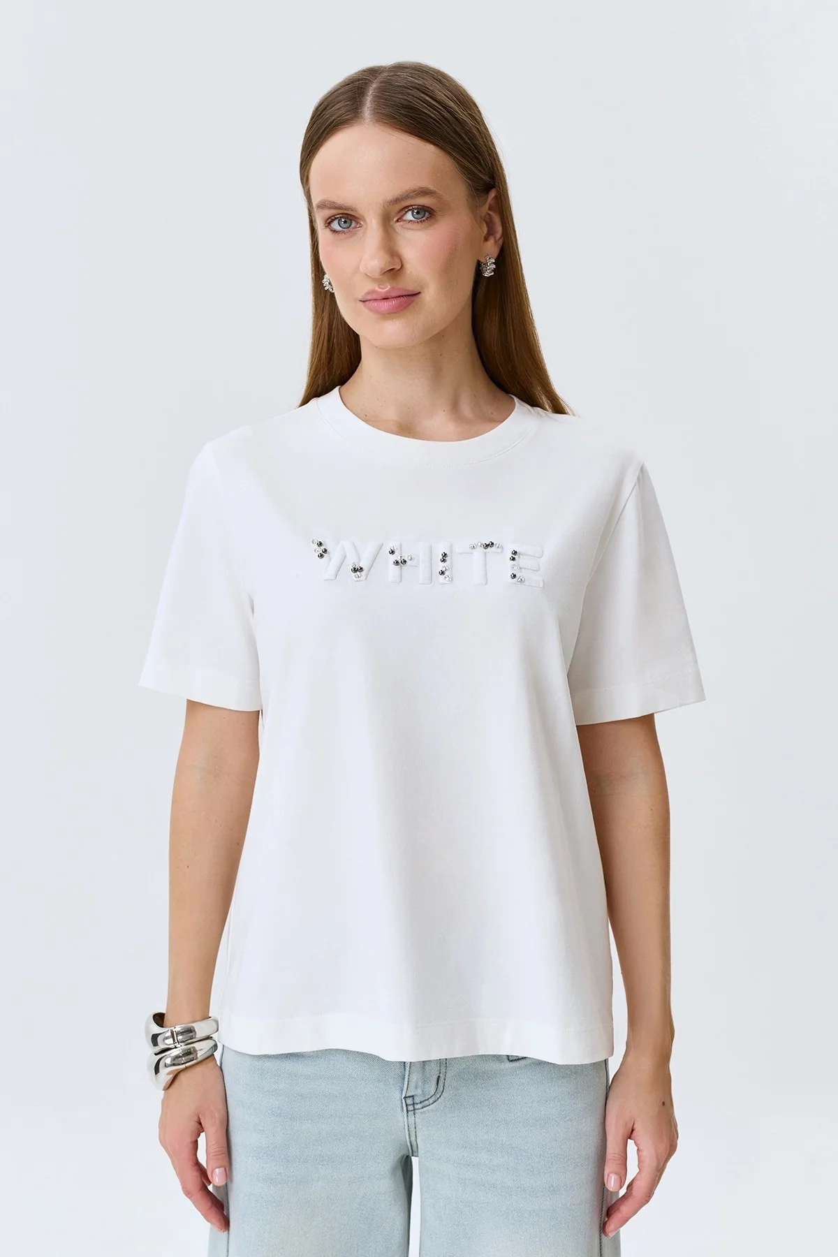 Футболка с объемной вышивкой, 34