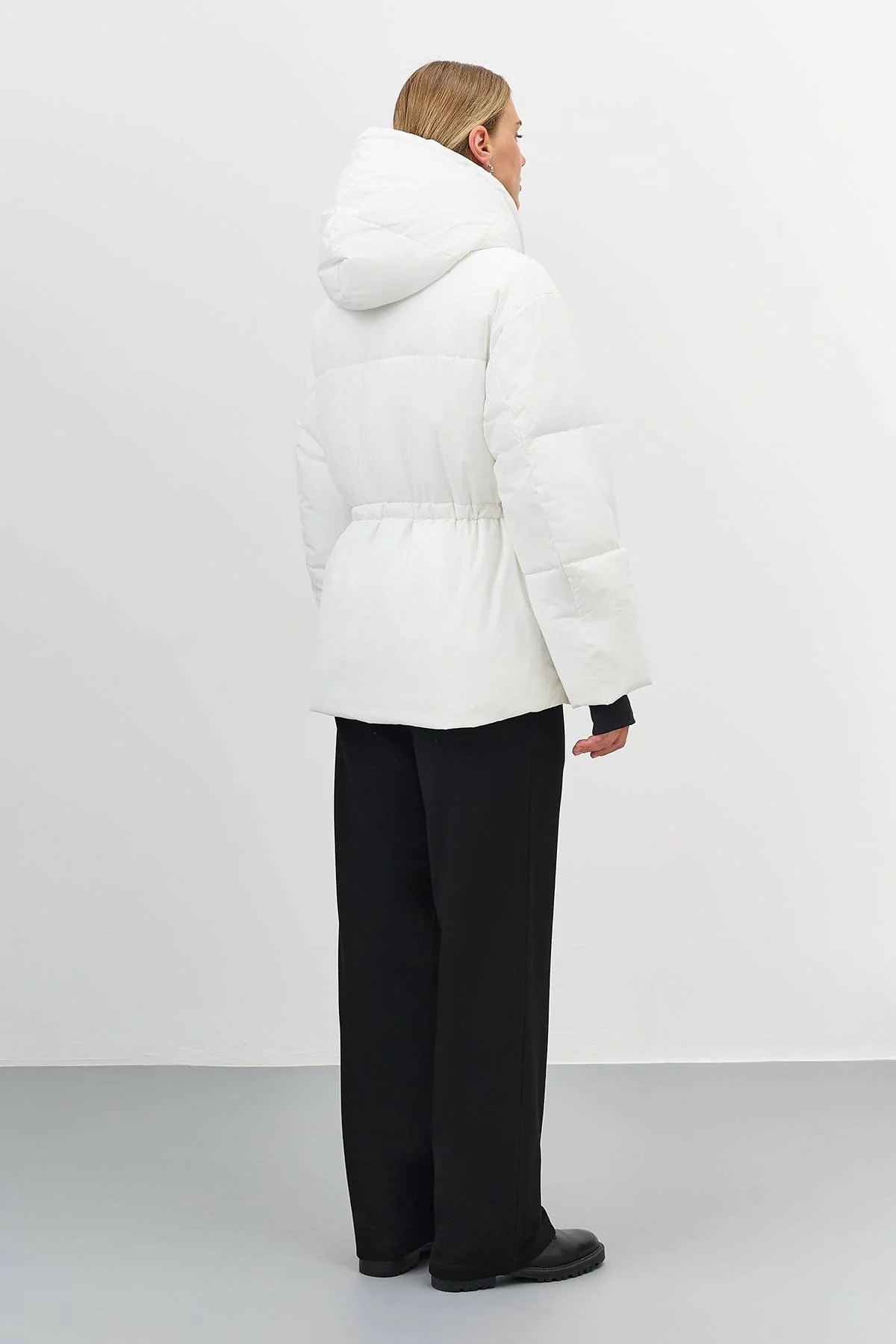 Лимитированная серия Куртка с манишкой в спортивном стилес палантином, 48