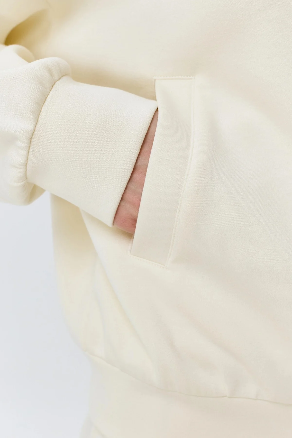 Трикотажный бомбер в спортивном стиле, 48