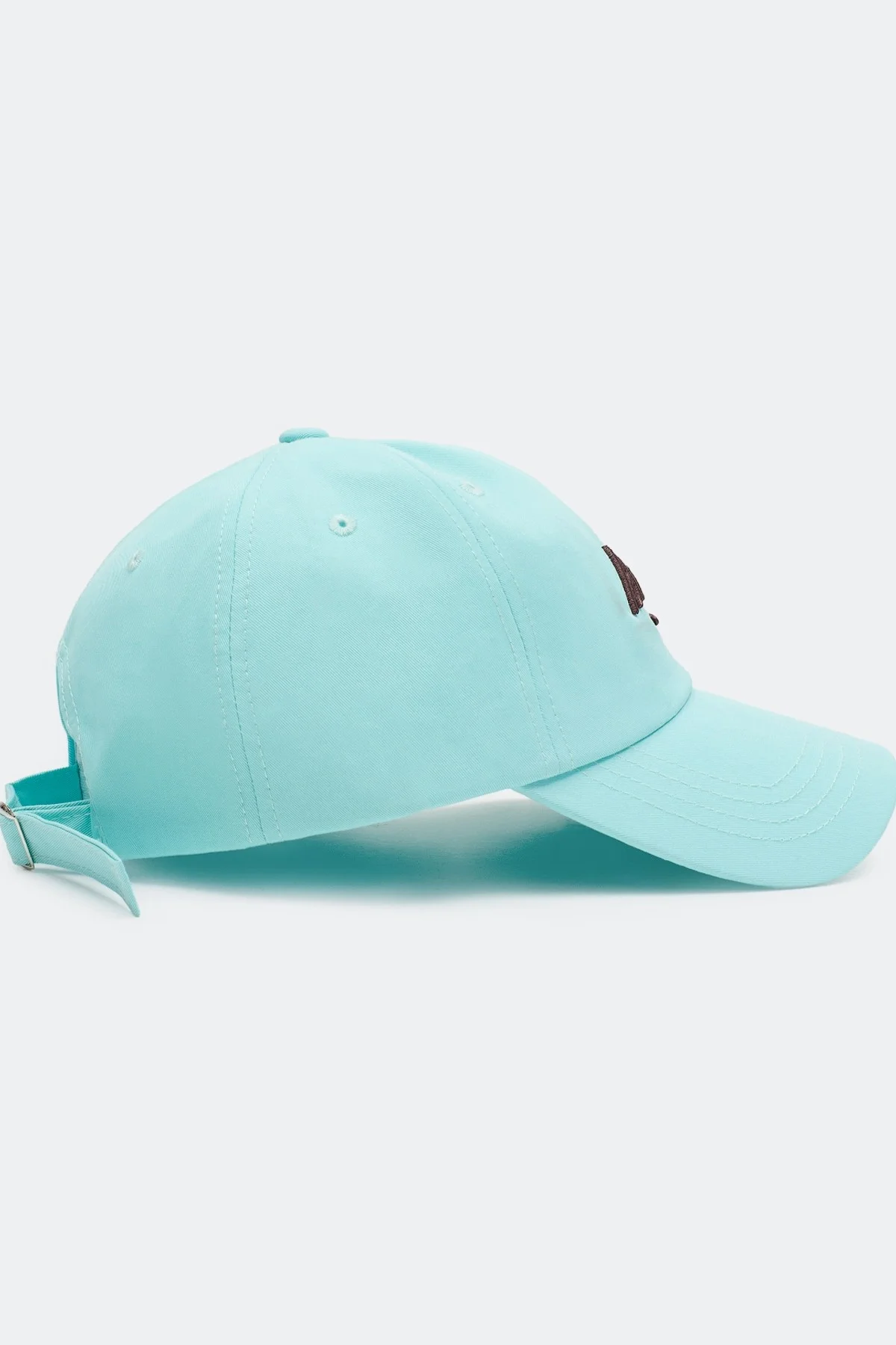 Яркая бейсболка с объемной вышивкой, One