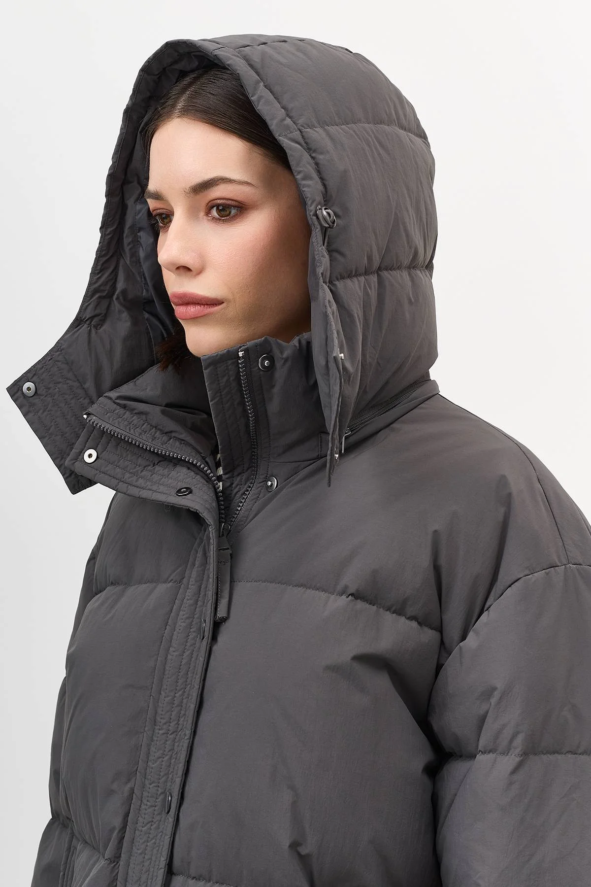 Лимитированная серия графитовая куртка с четким кроем и асимметрией с варежками, 50