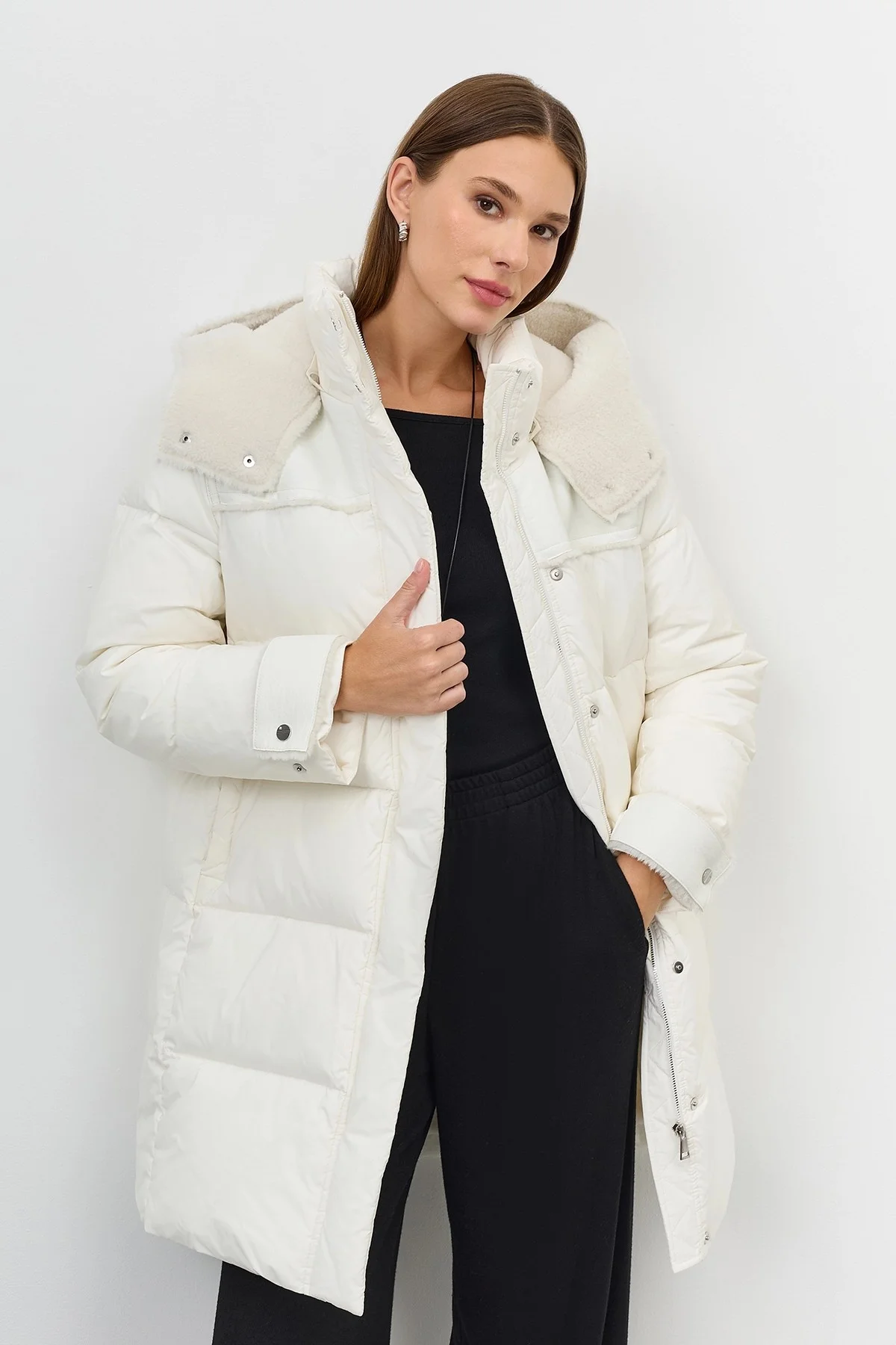 Пальто с капюшоном из искусственной овчины, 52