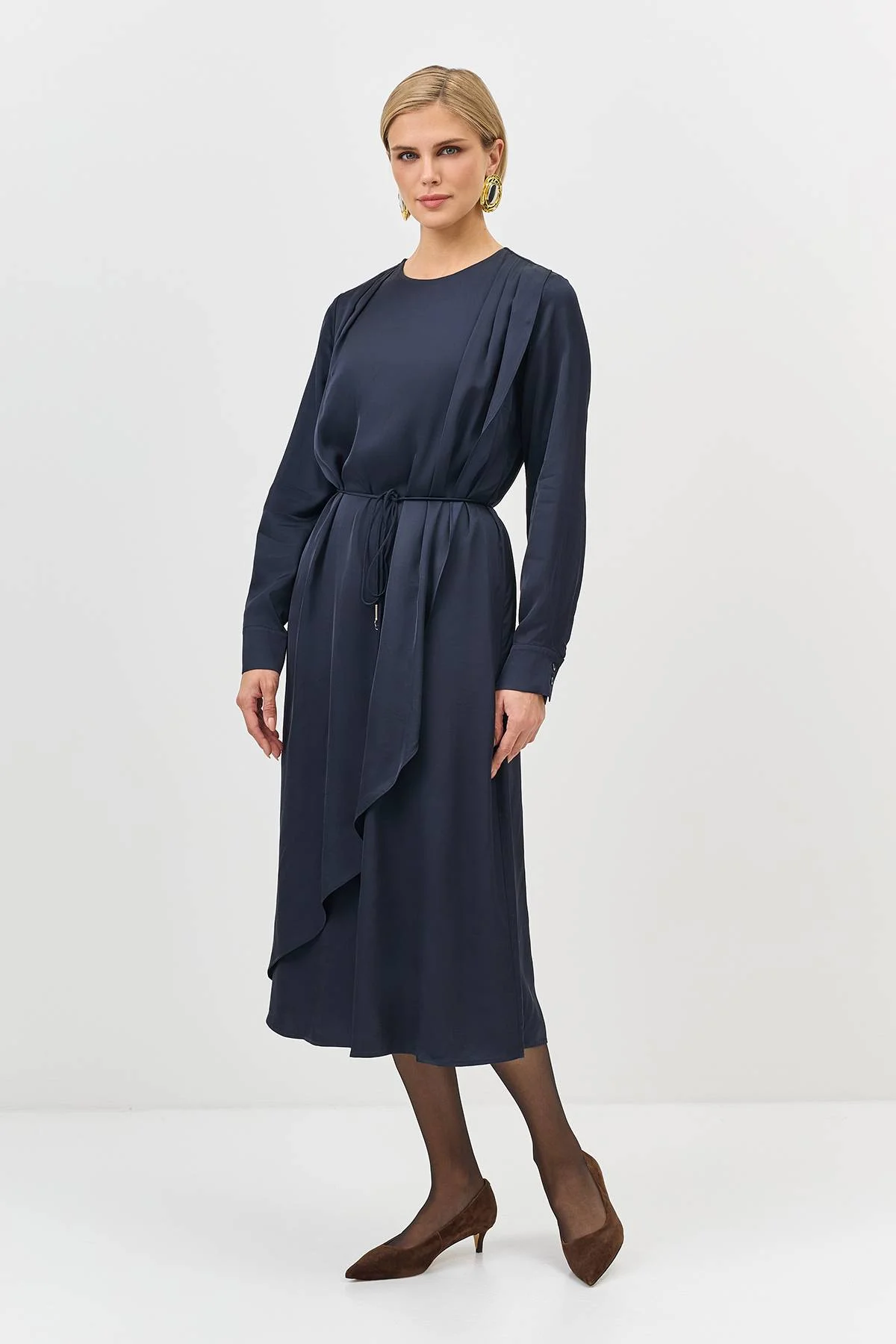 Лимитированная серия платье-миди с драпировкой и палантином, 44