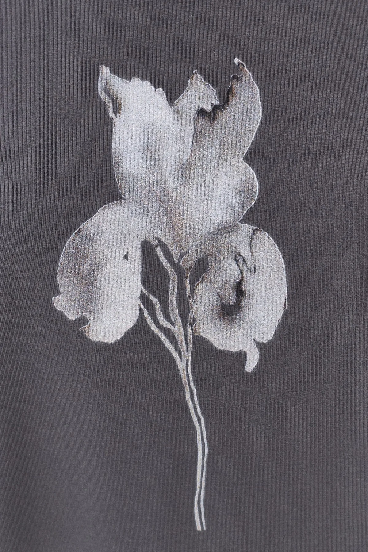 Серая футболка с флоральным принтом прямого силуэта, 52