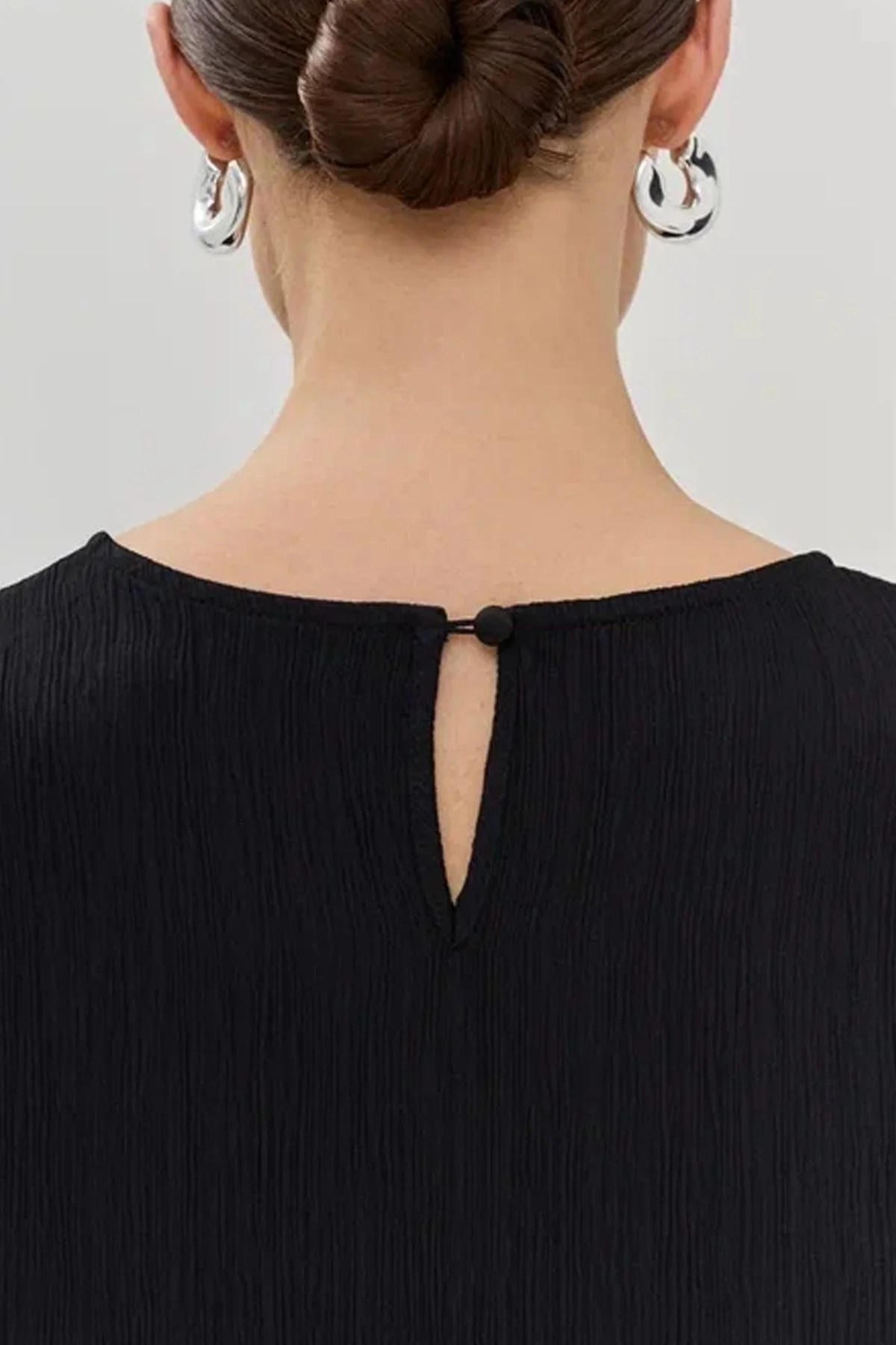 Элегантное платье миди в черном цвете, 42р