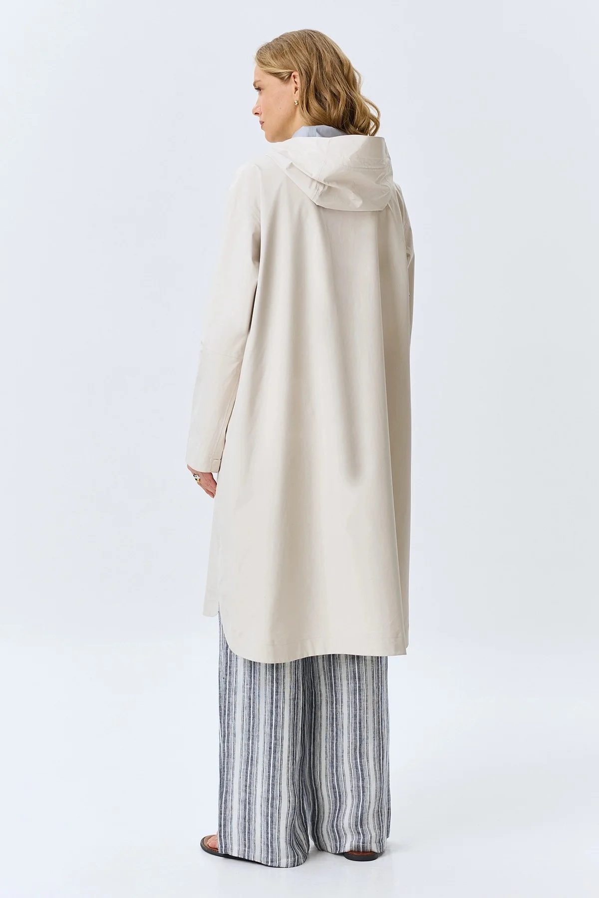 Свободный плащ с капюшоном, 36