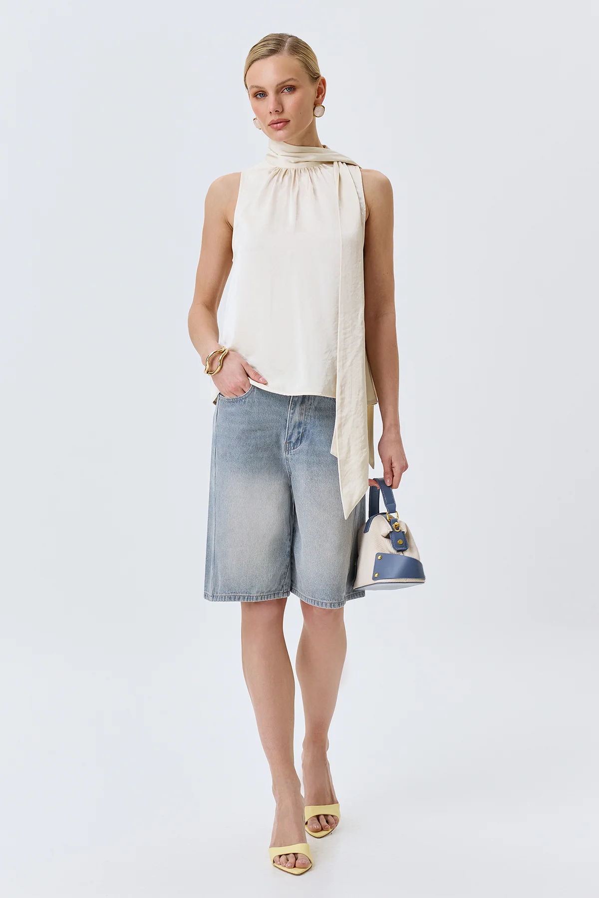 Джинсовые бермуды, 46