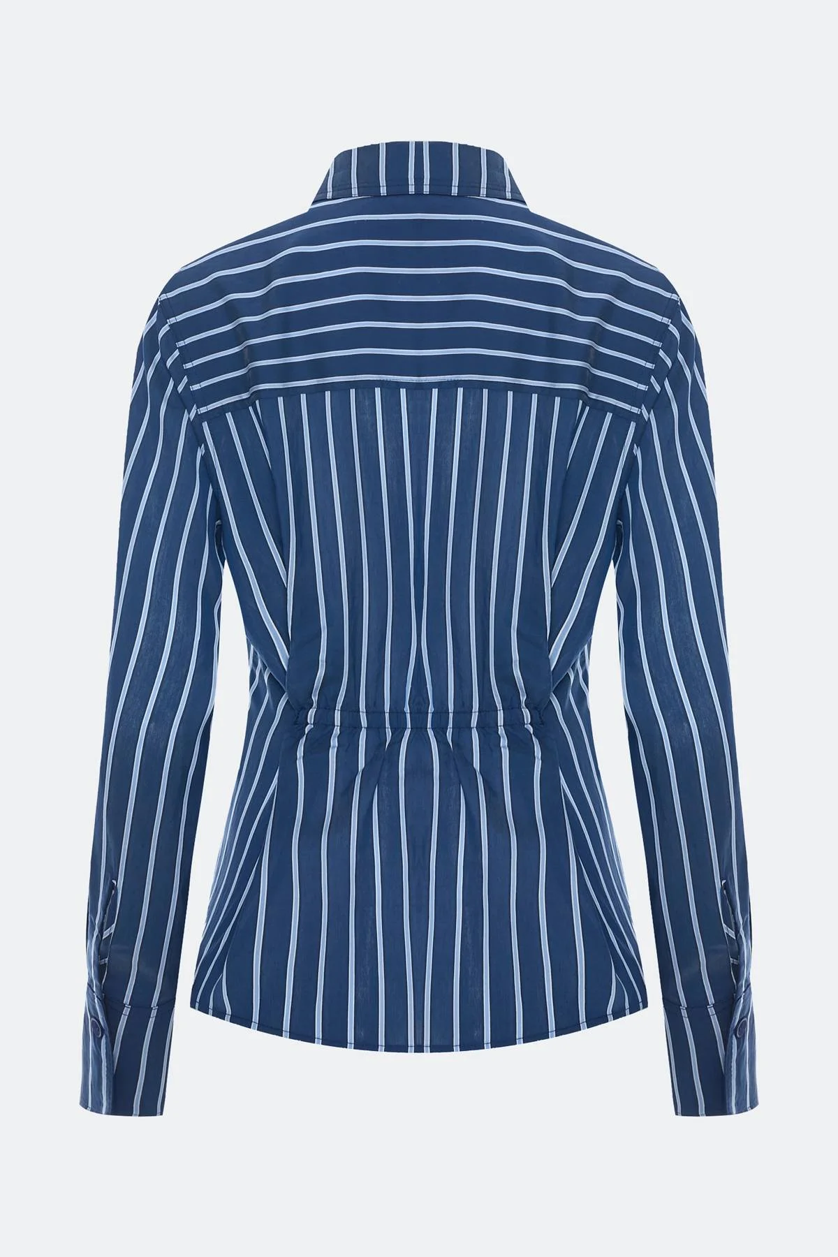 Яркая приталенная рубашка в полоску, 48