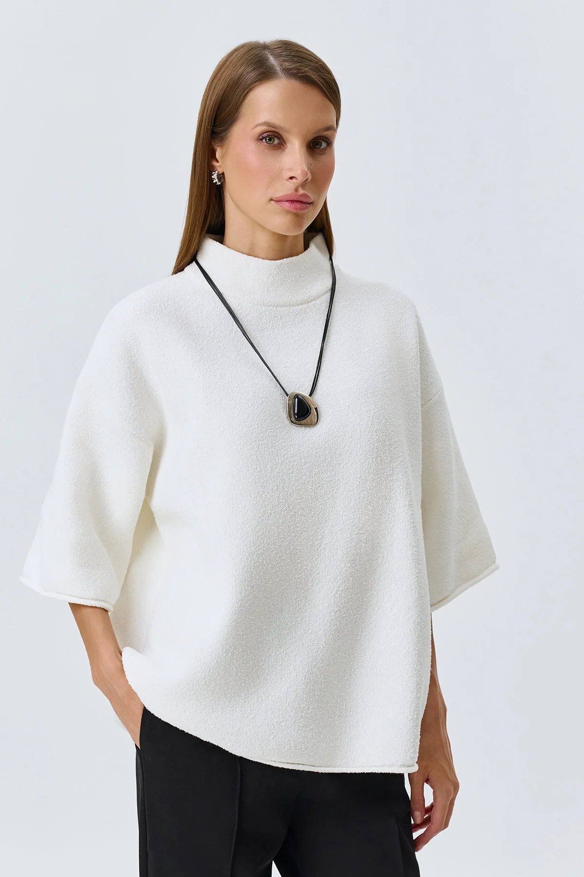 Oversize джемпер с широкими рукавами, молочный, 50