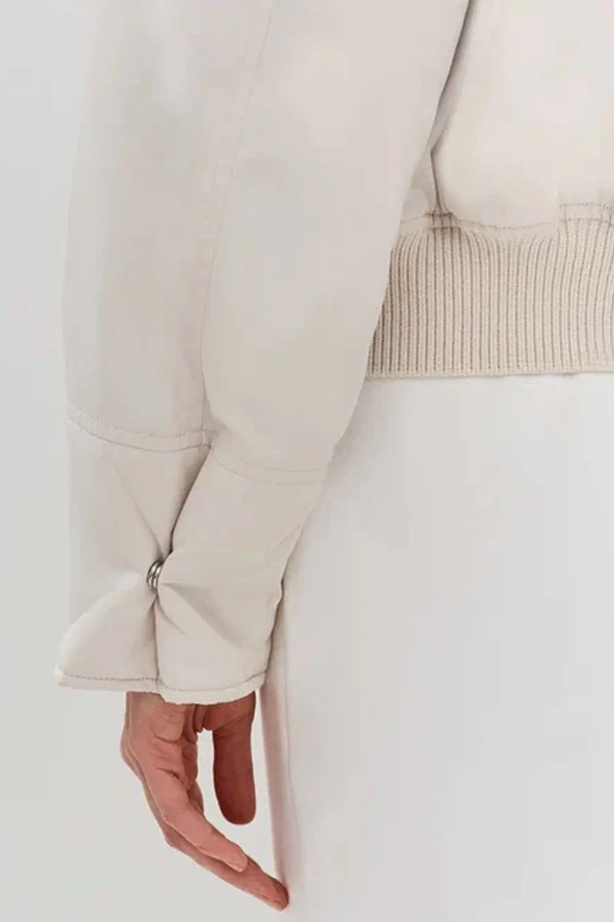 Куртка-бомбер с трикотажной манишкой на молнии, 50р