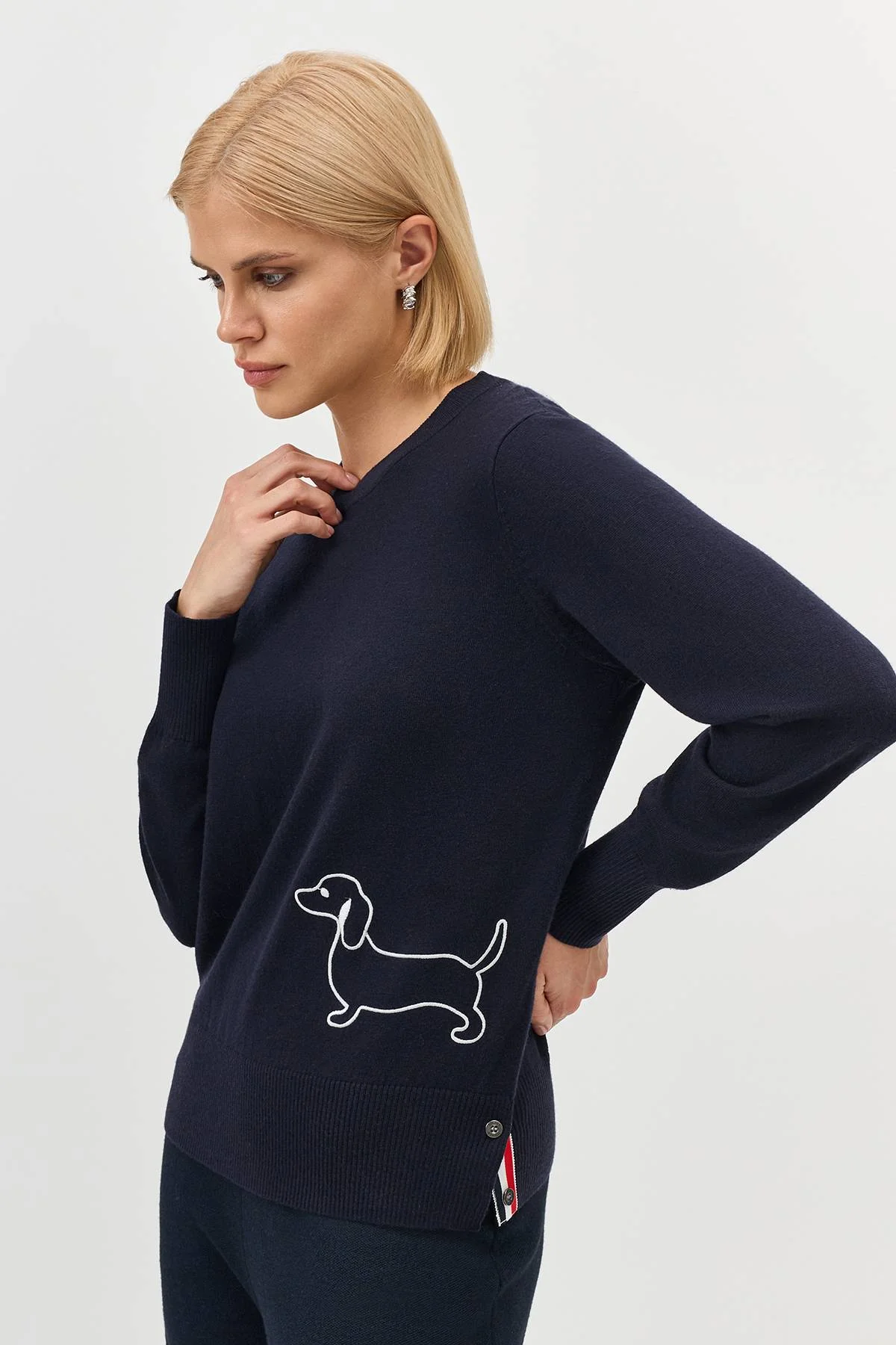 Лимитированная серия джемпер с контрастной вышивкой и ремень, 44