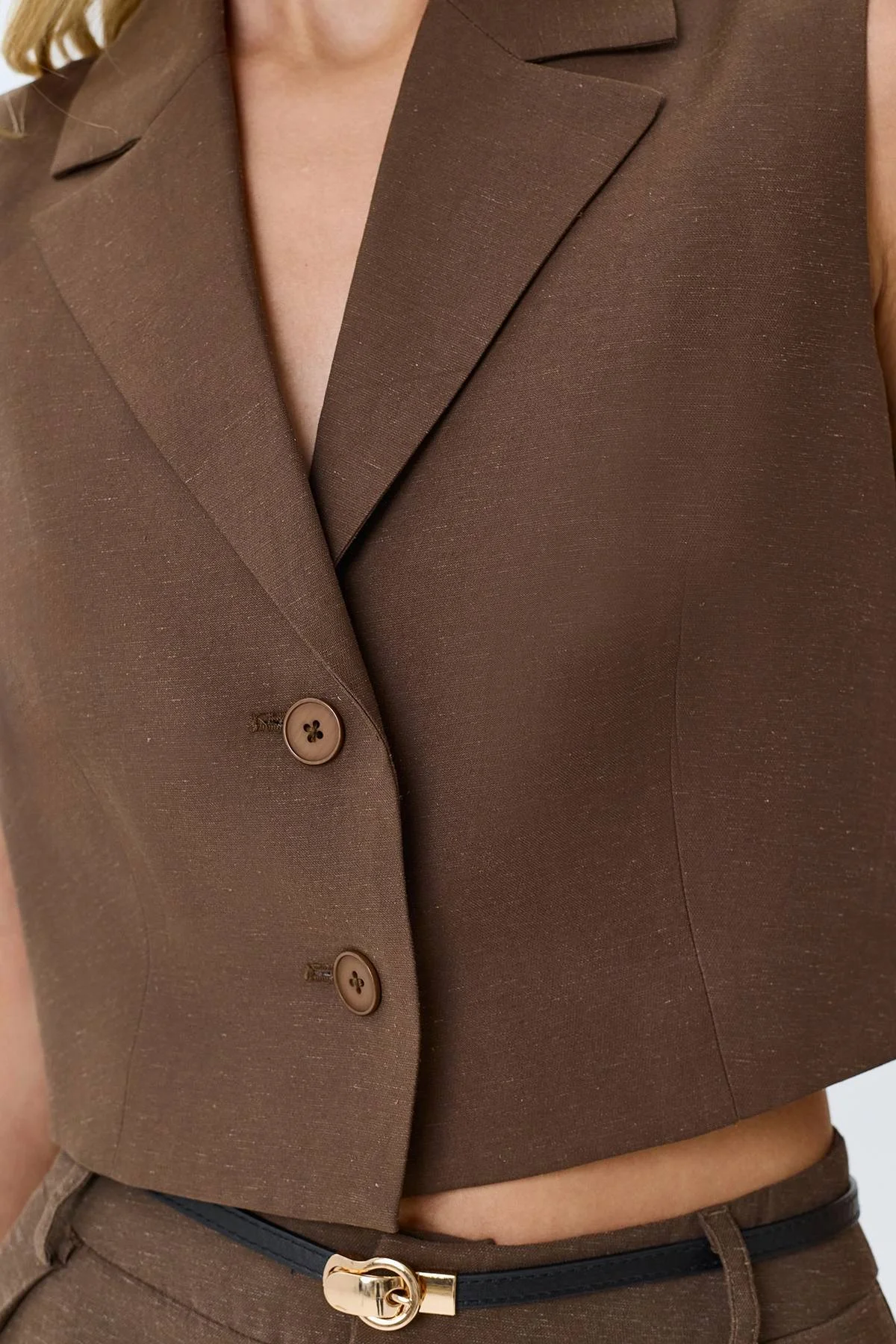 Укороченный жилет из вискозы коричневый, 42