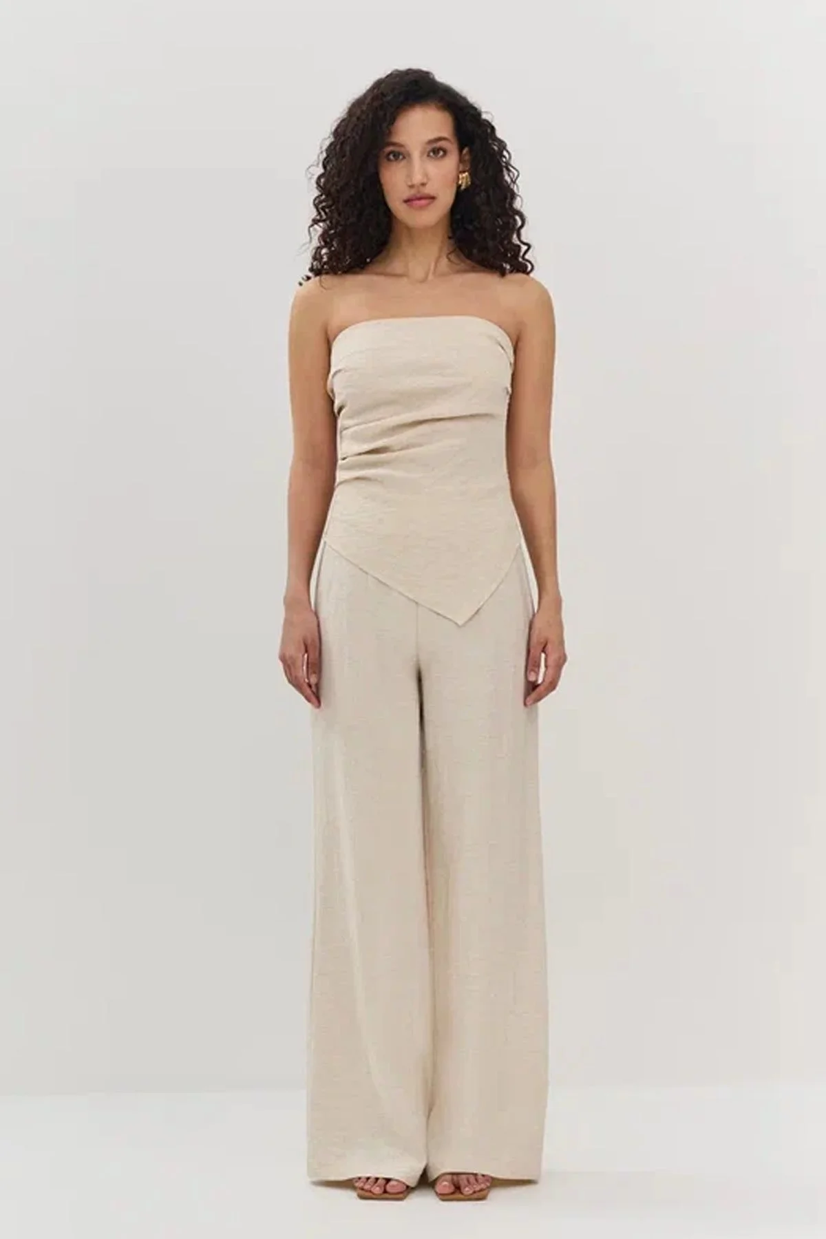 Брюки светло-бежевого цвета с потайной молнией, 46р