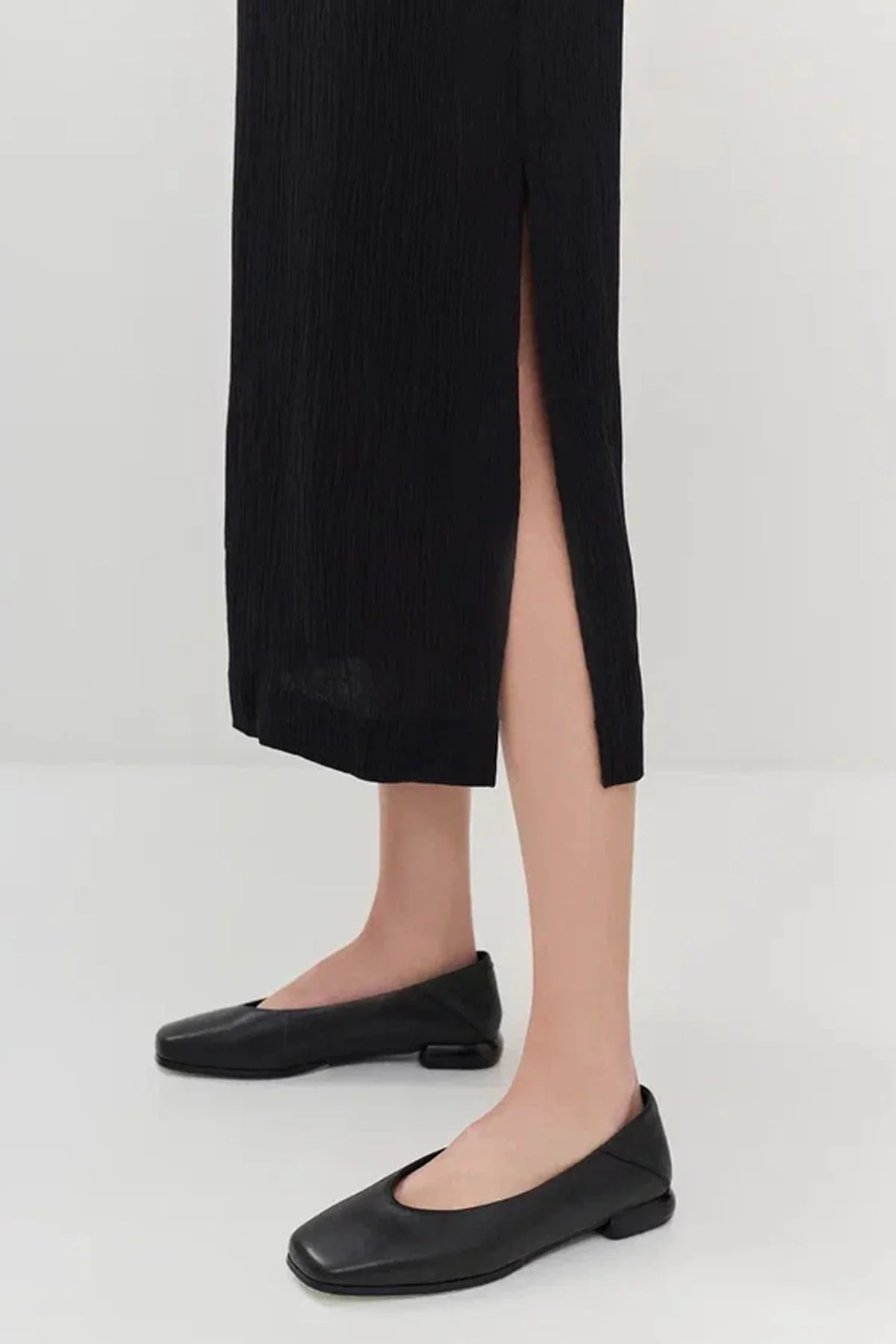 Элегантное платье миди в черном цвете, 44р