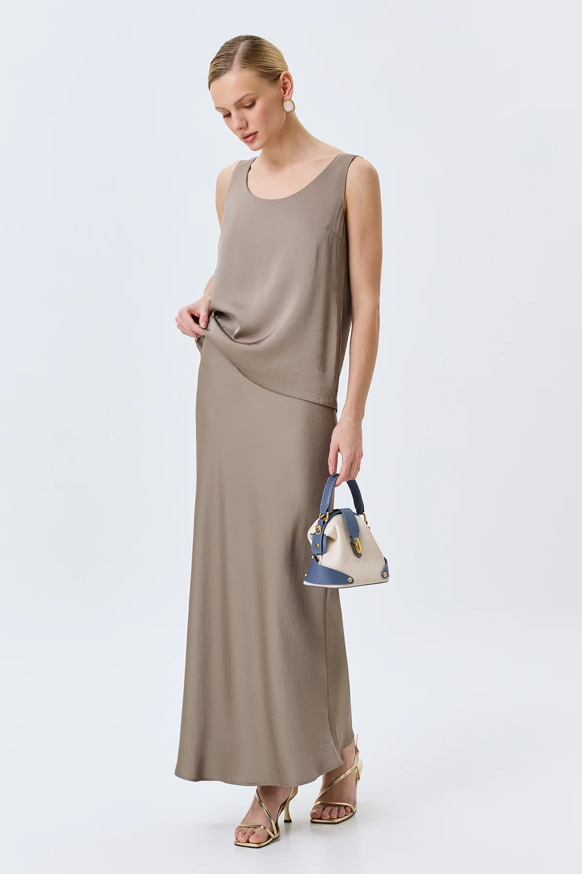 Сатиновая юбка из смесовой вискозы, 52