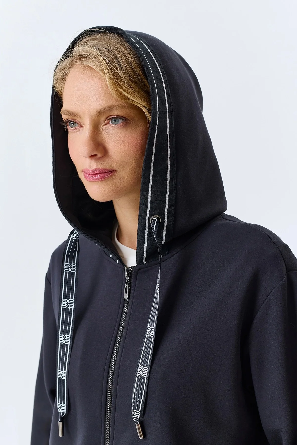 Худи на молнии с брендированной тесьмой, 34