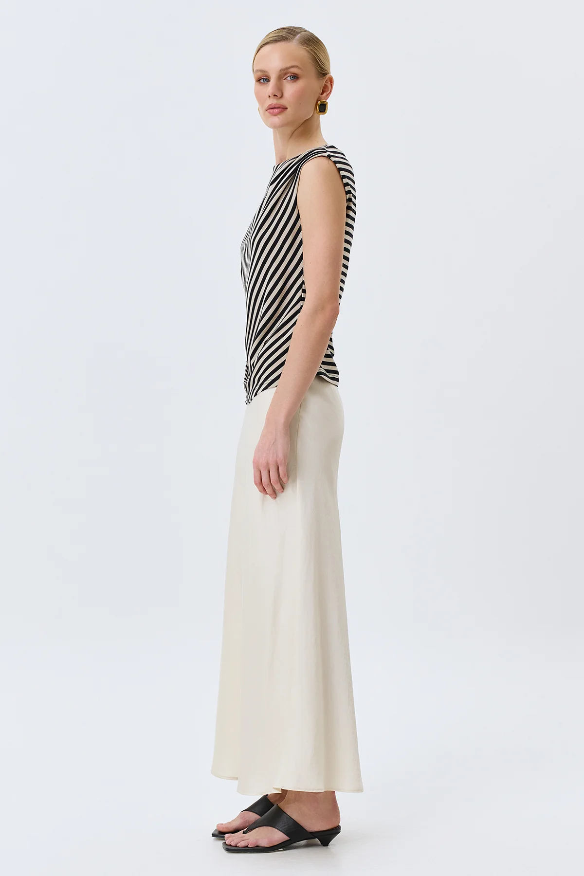 Светлая сатиновая юбка из смесовой вискозы, 52