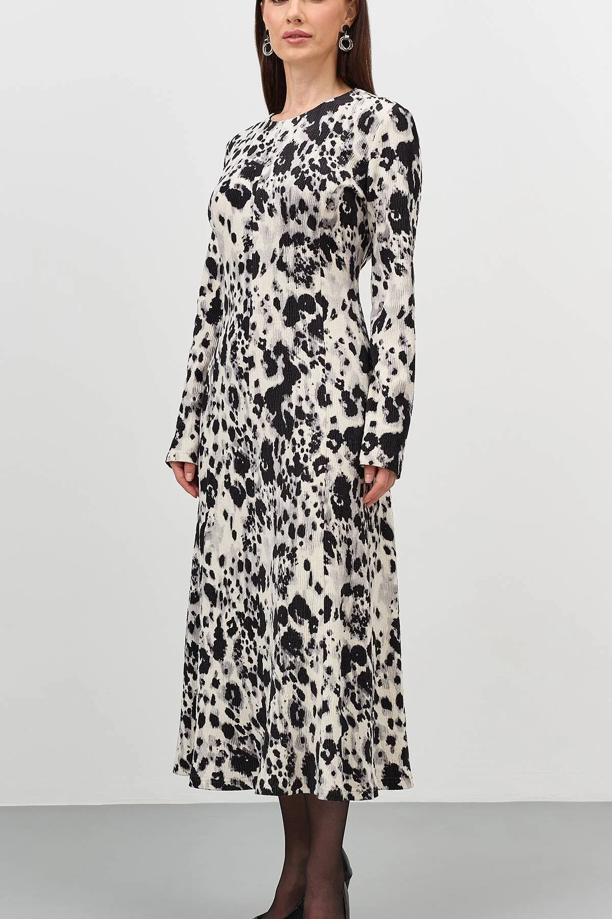 Платье с монохромным принтом, 48