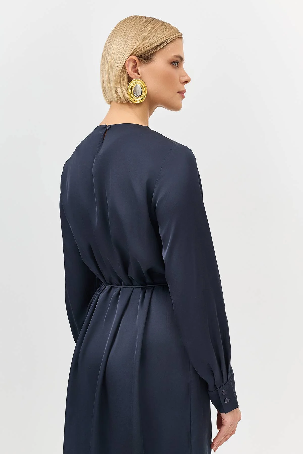 Лимитированная серия платье-миди с драпировкой и палантином, 44