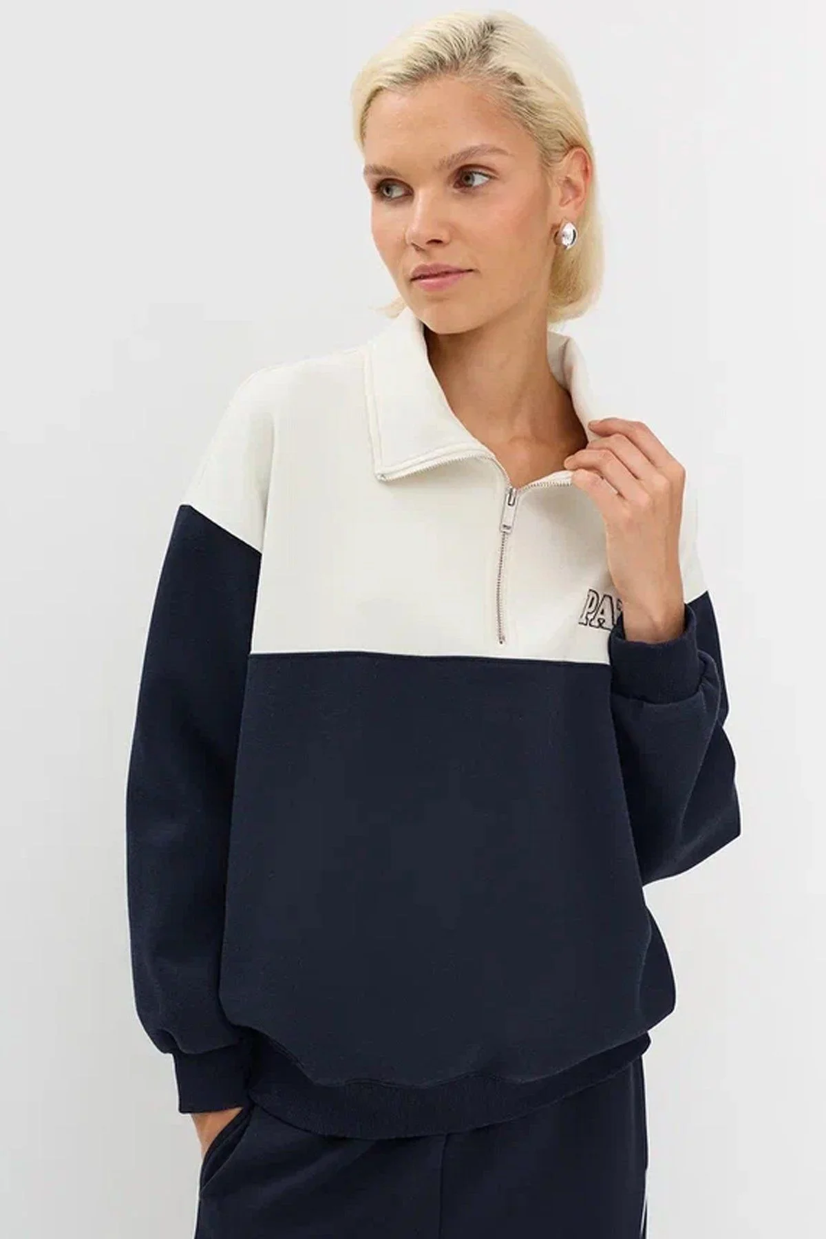 Трикотажный джемпер в стиле color block, 46р