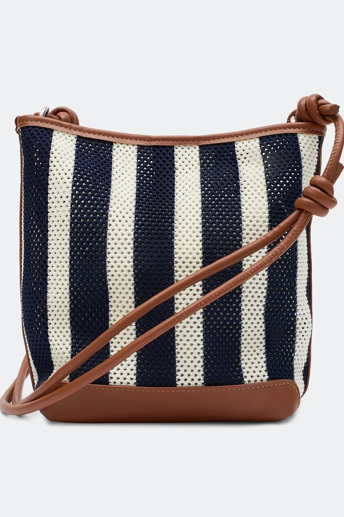 Комплект из плетеной сумки и косметички, One