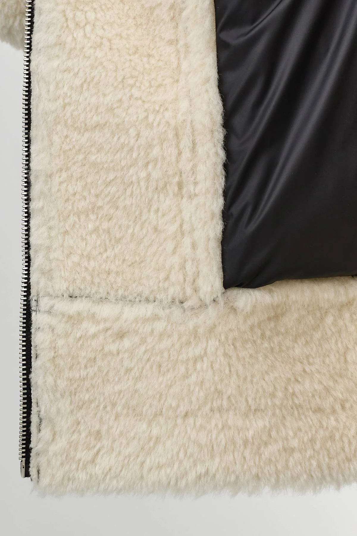 Комбинированная куртка с овчиной, 48